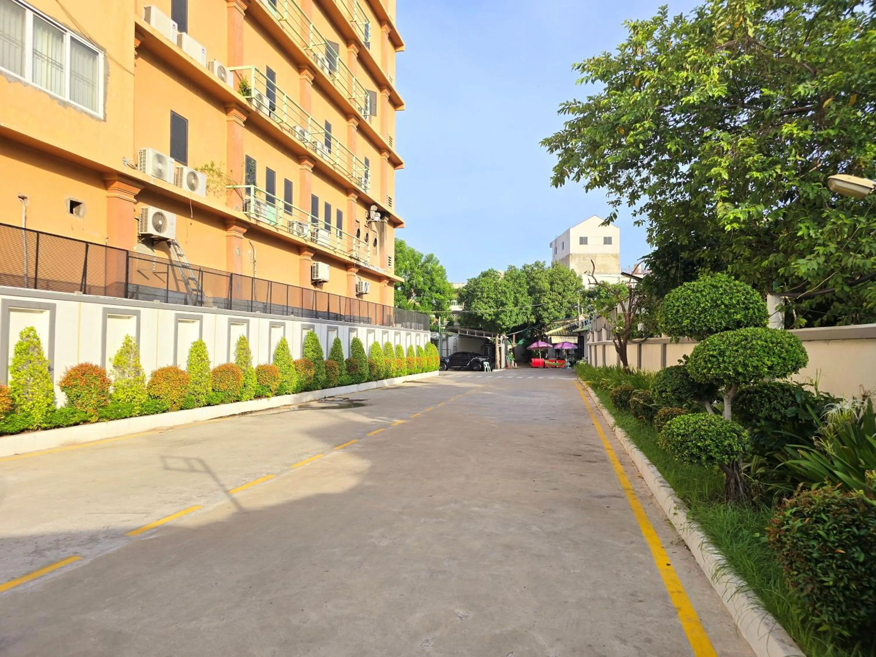 Location in Joli Hotel