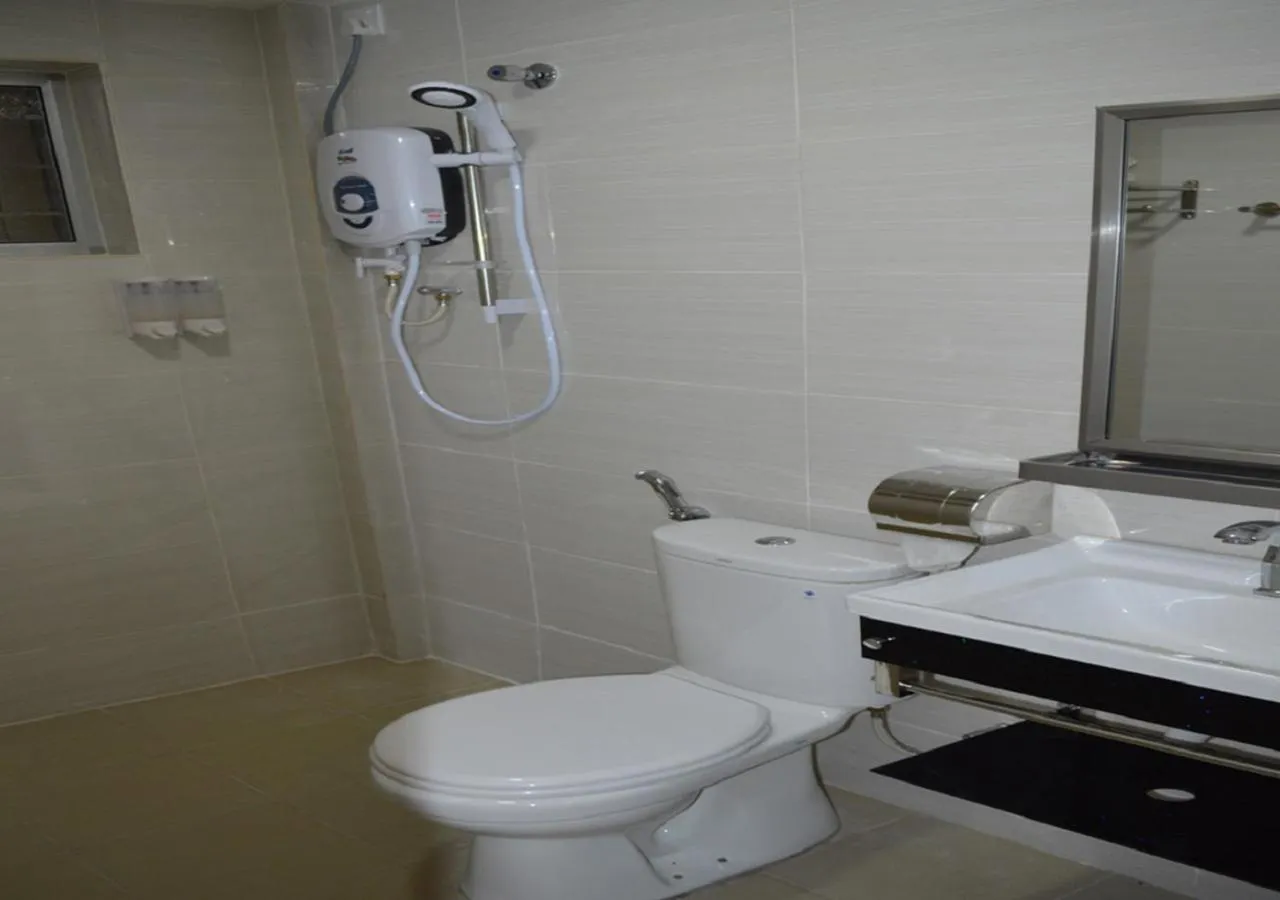 Shower in Angsoka Hotel