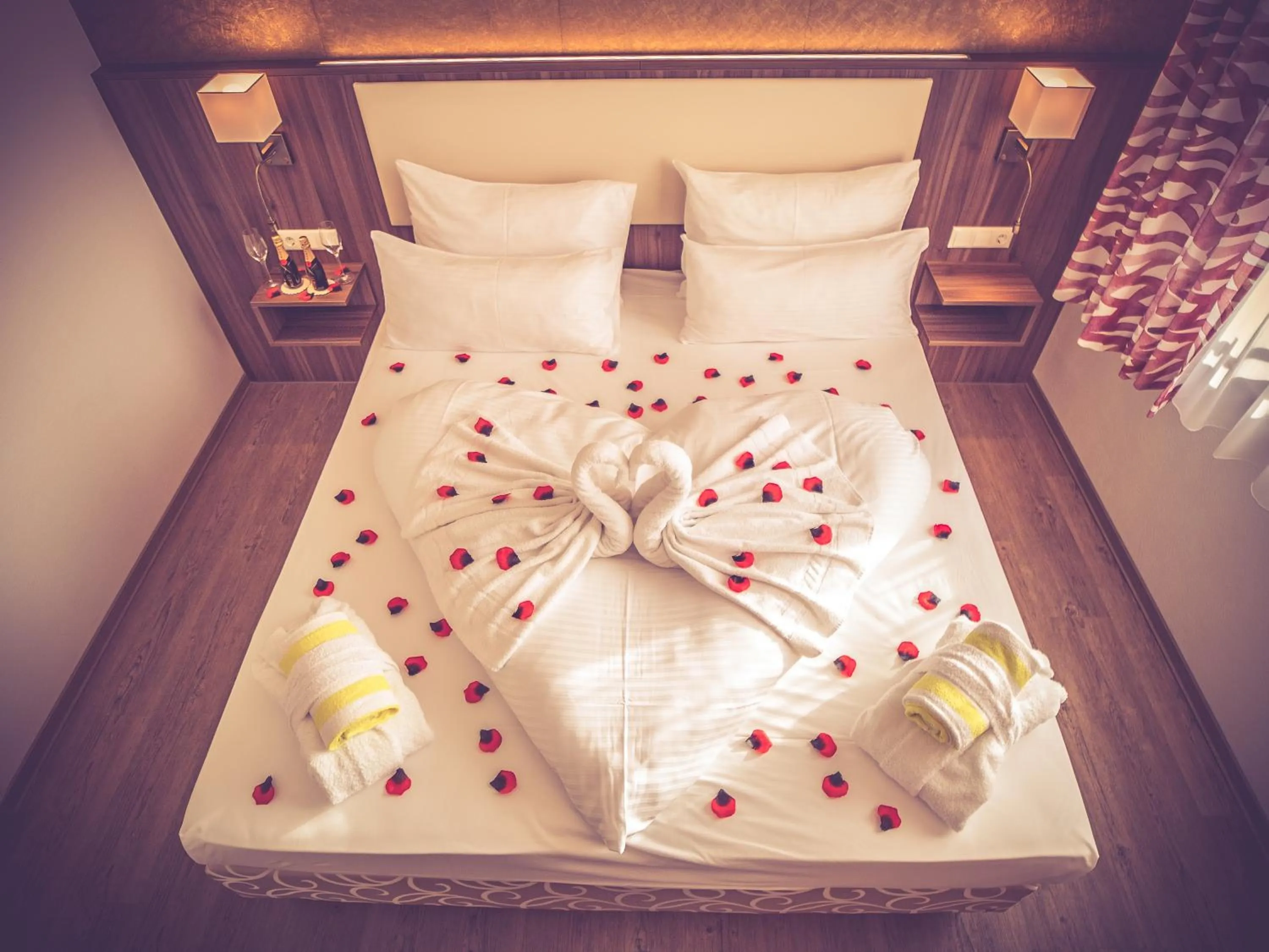wedding, Bed in DAS HÜRNER