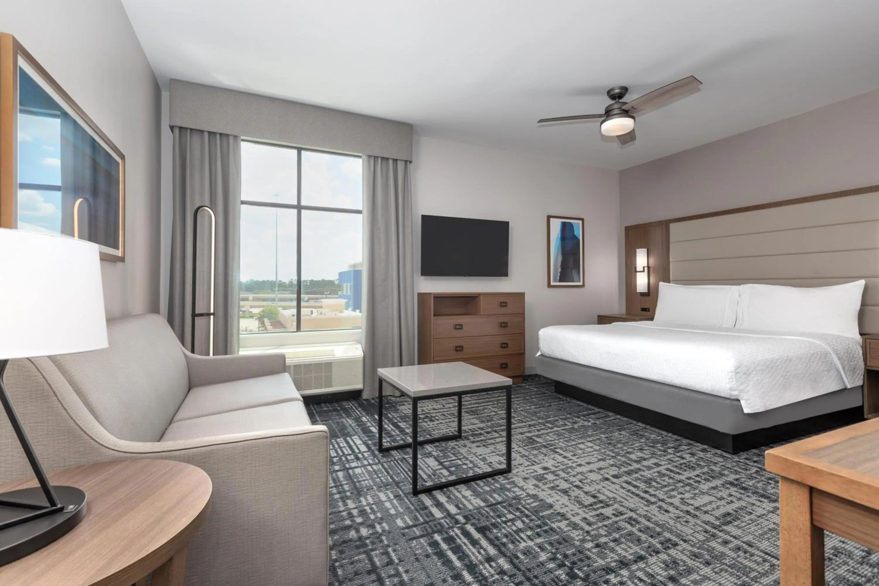 Bed in Homewood Suites By Hilton Houston Memorial