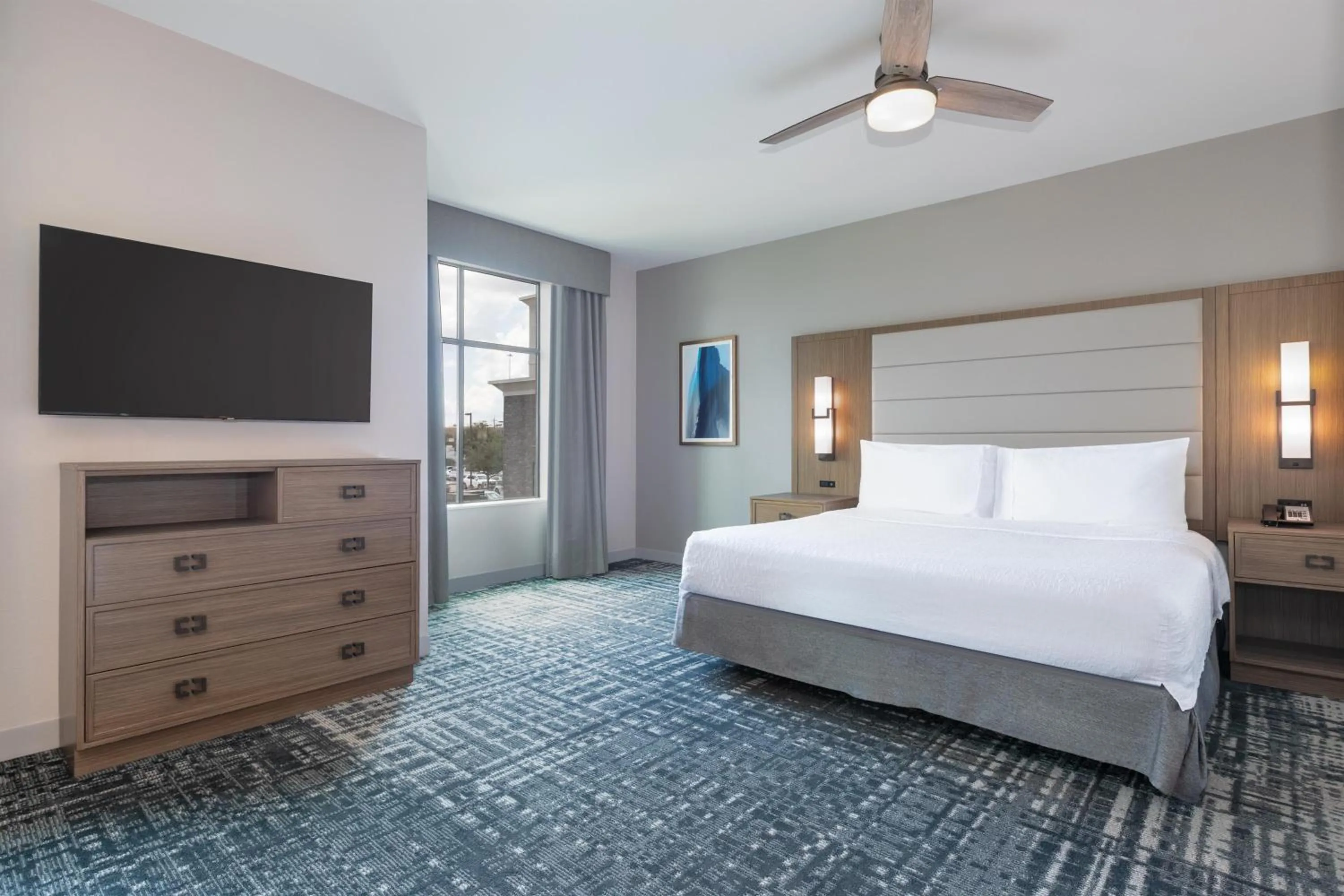 Bed in Homewood Suites By Hilton Houston Memorial