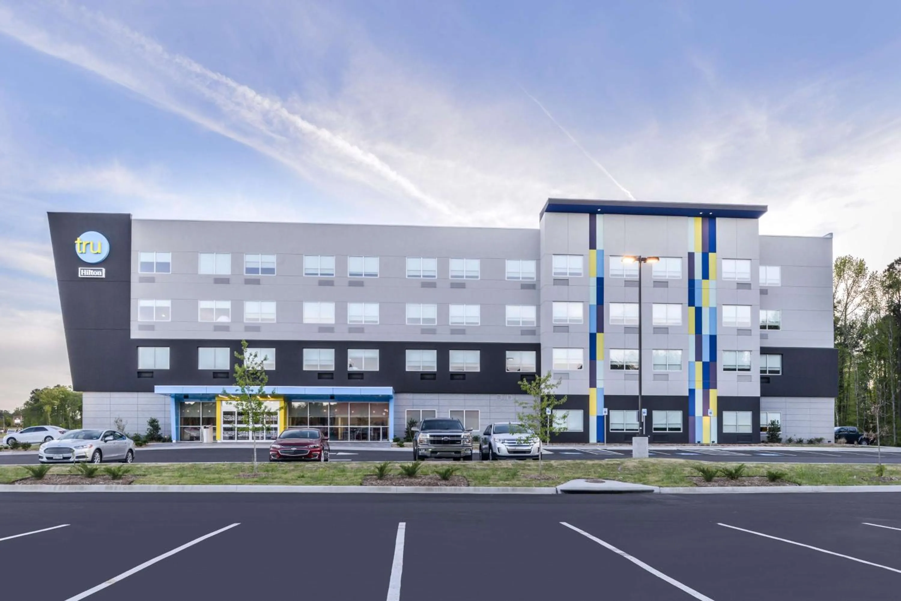 Property building in Tru By Hilton Little Rock West