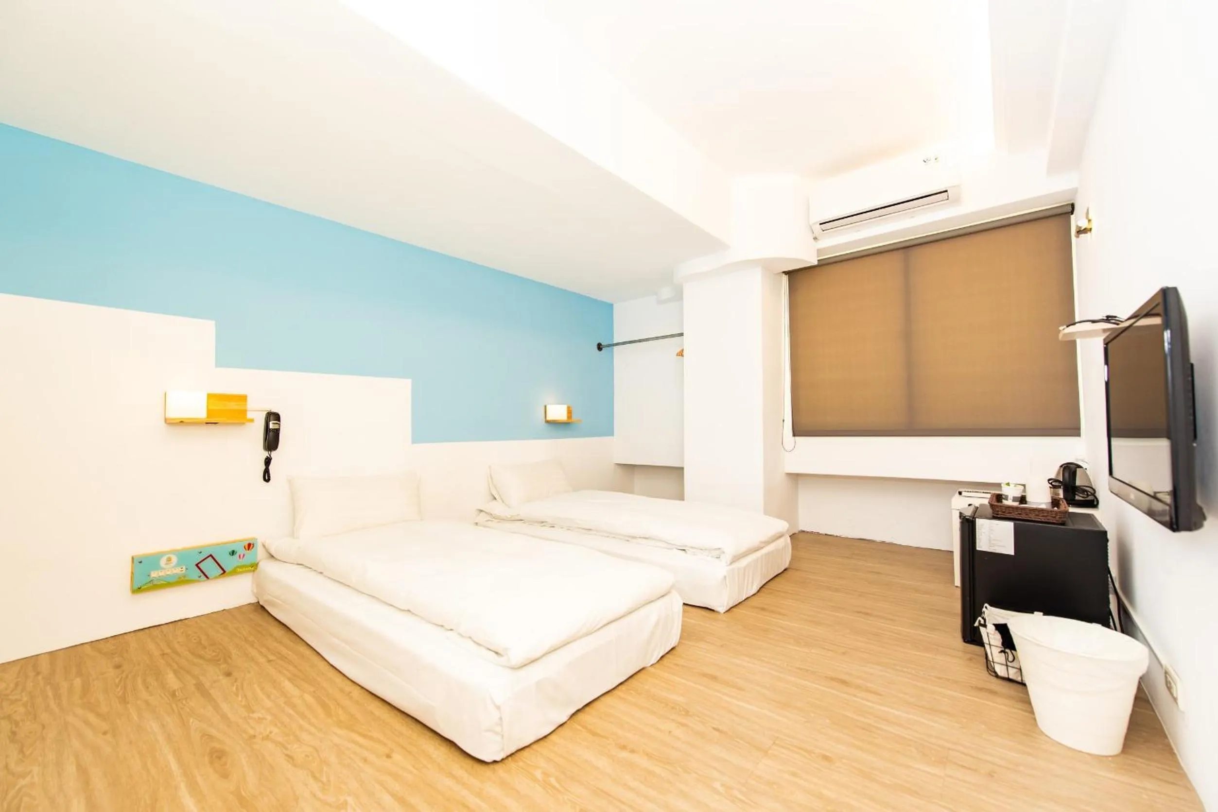 Photo of the whole room, Bed in Traveller Inn - Mido Hotel