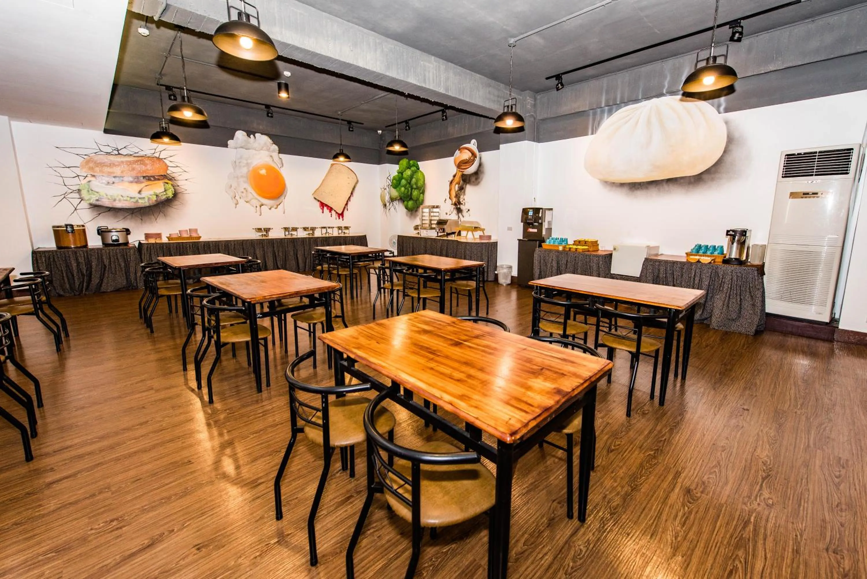 Restaurant/places to eat in Traveller Inn - Mido Hotel