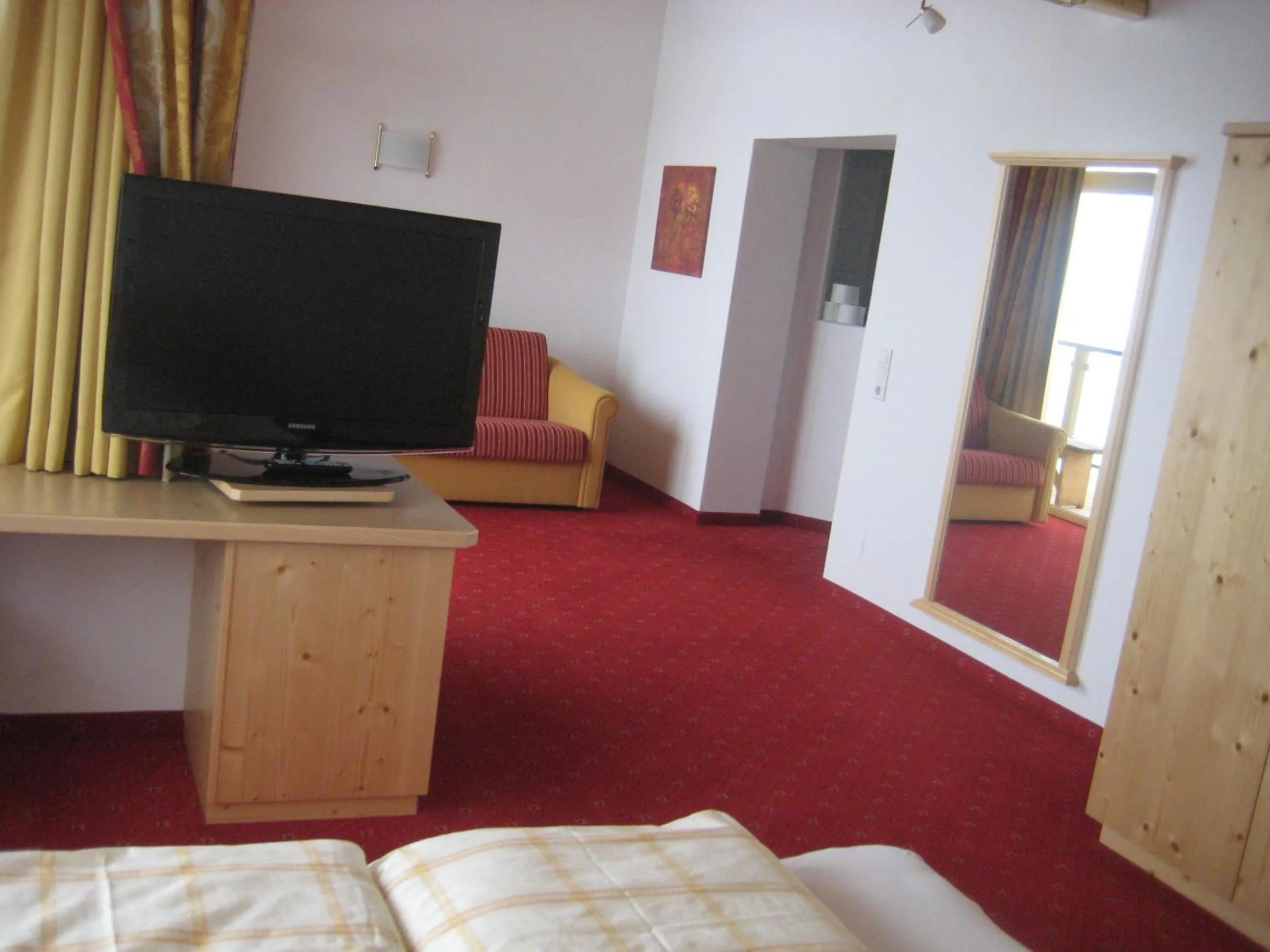 Decorative detail, Bed in Gampeler Hof