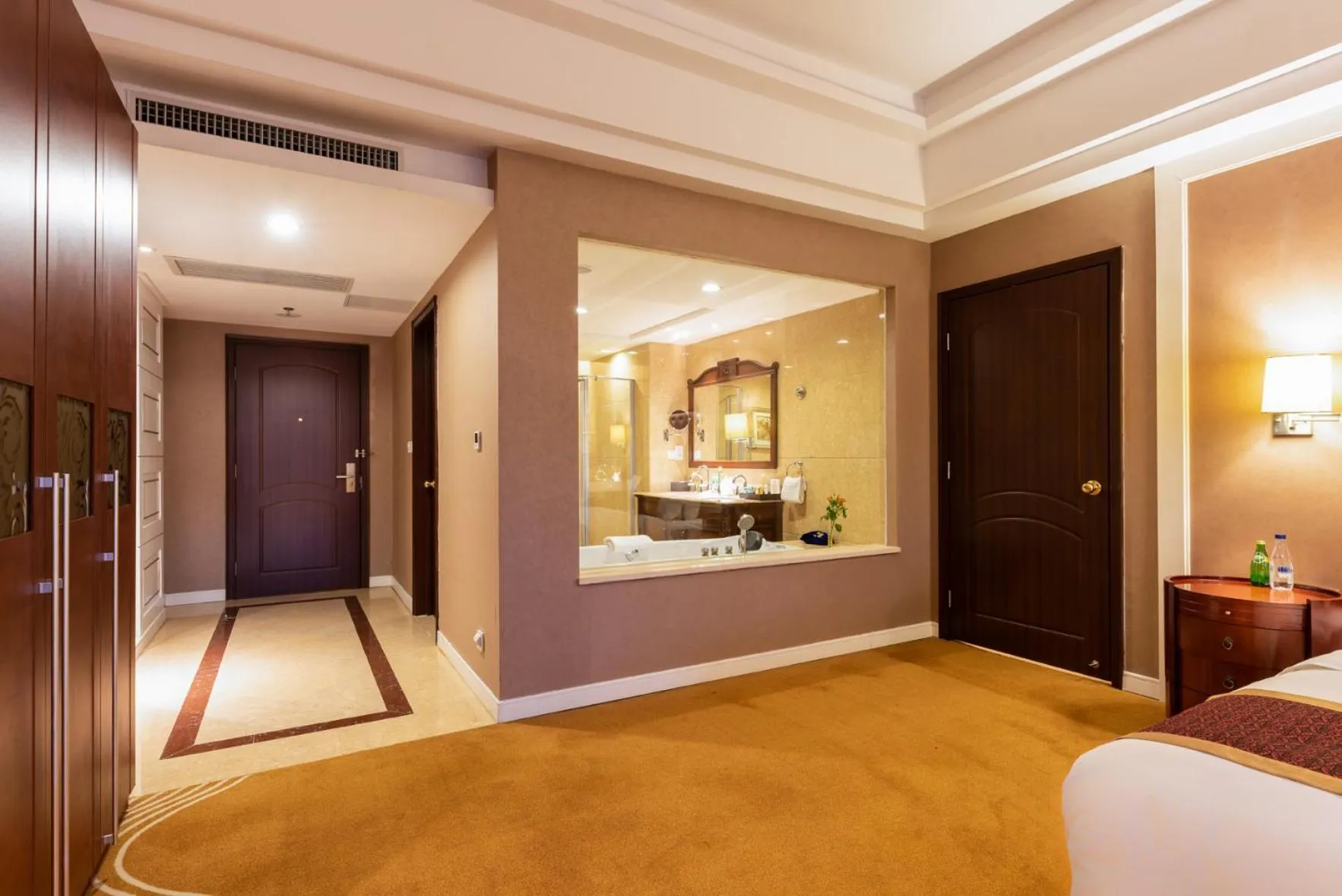 Bed in Country Garden Phoenix Hotels Shenyang Yuhong