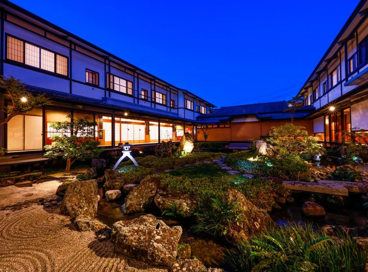 Night in Onishiya Suishoen