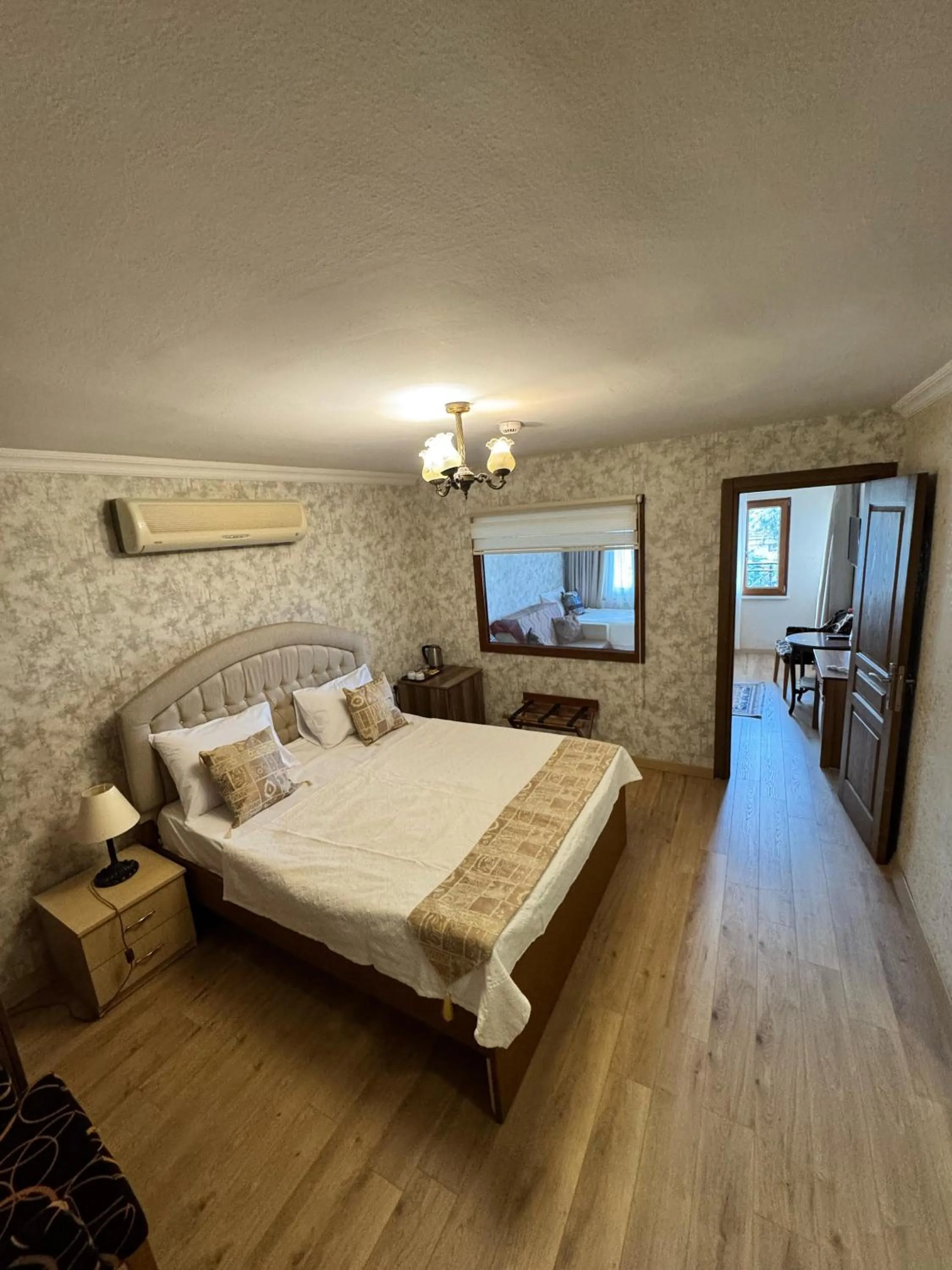 Photo of the whole room, Bed in Hotel Ipekyolu