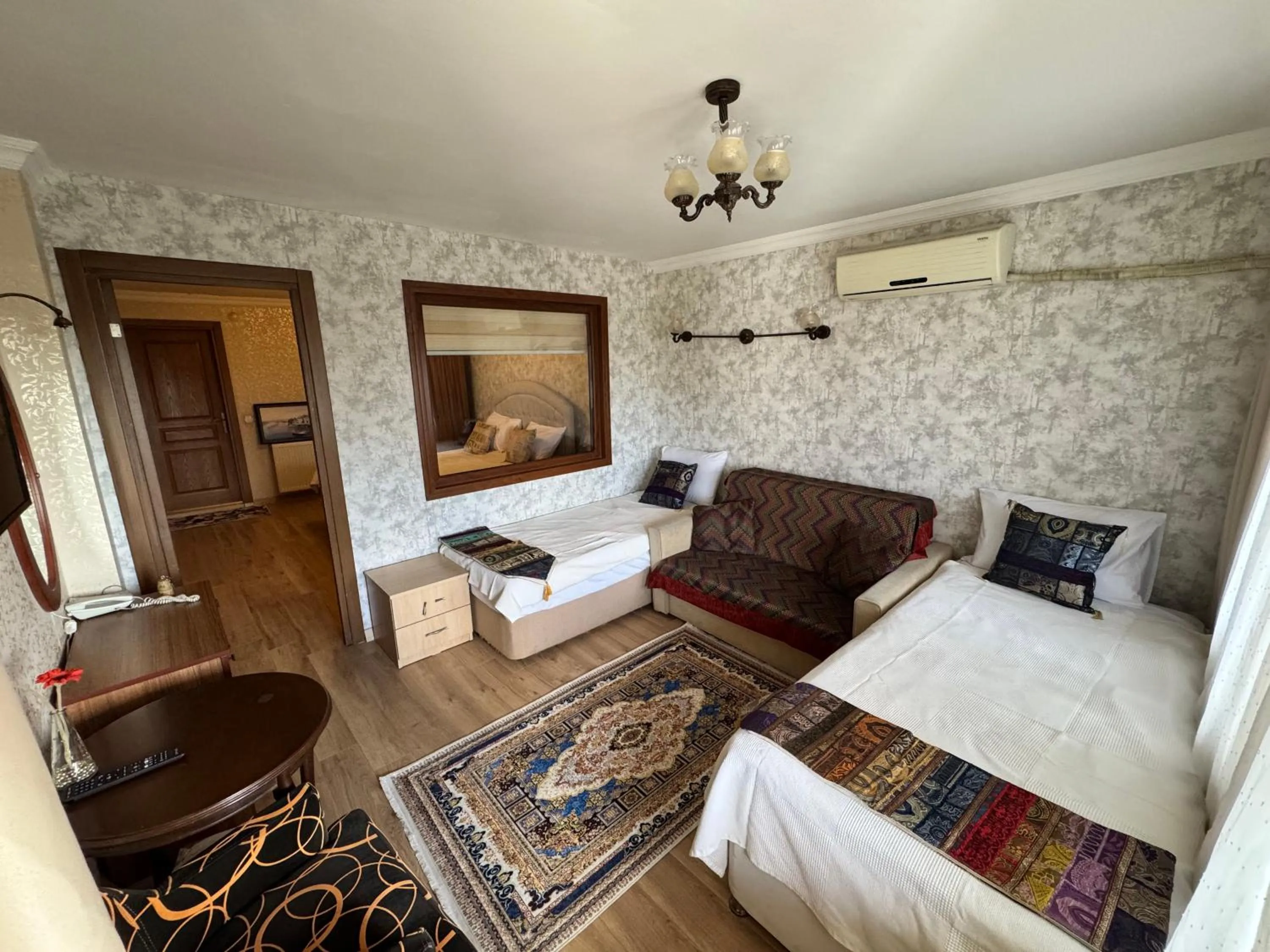 Photo of the whole room in Hotel Ipekyolu