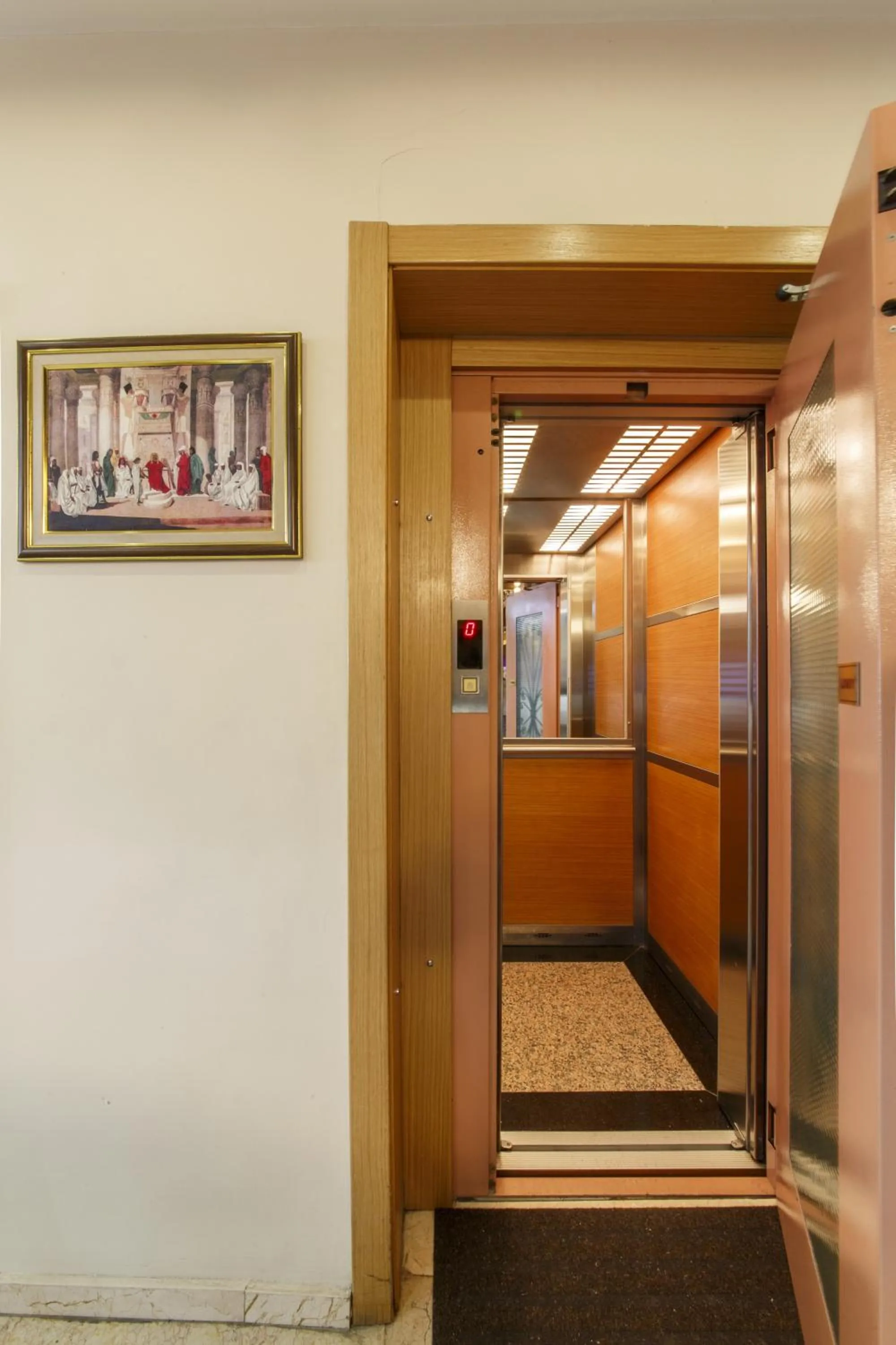 Decorative detail in Hotel Ipekyolu