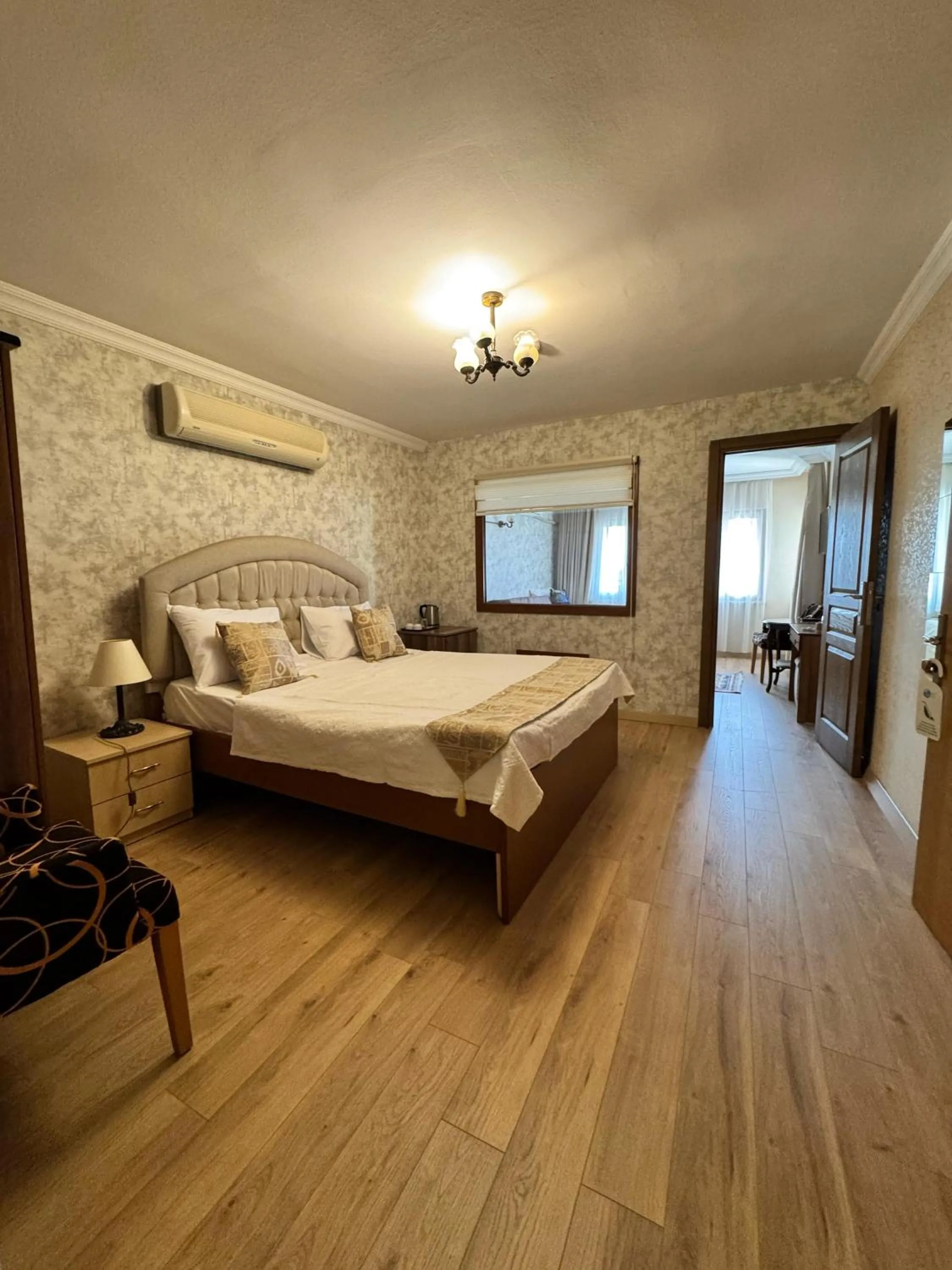 Photo of the whole room, Bed in Hotel Ipekyolu