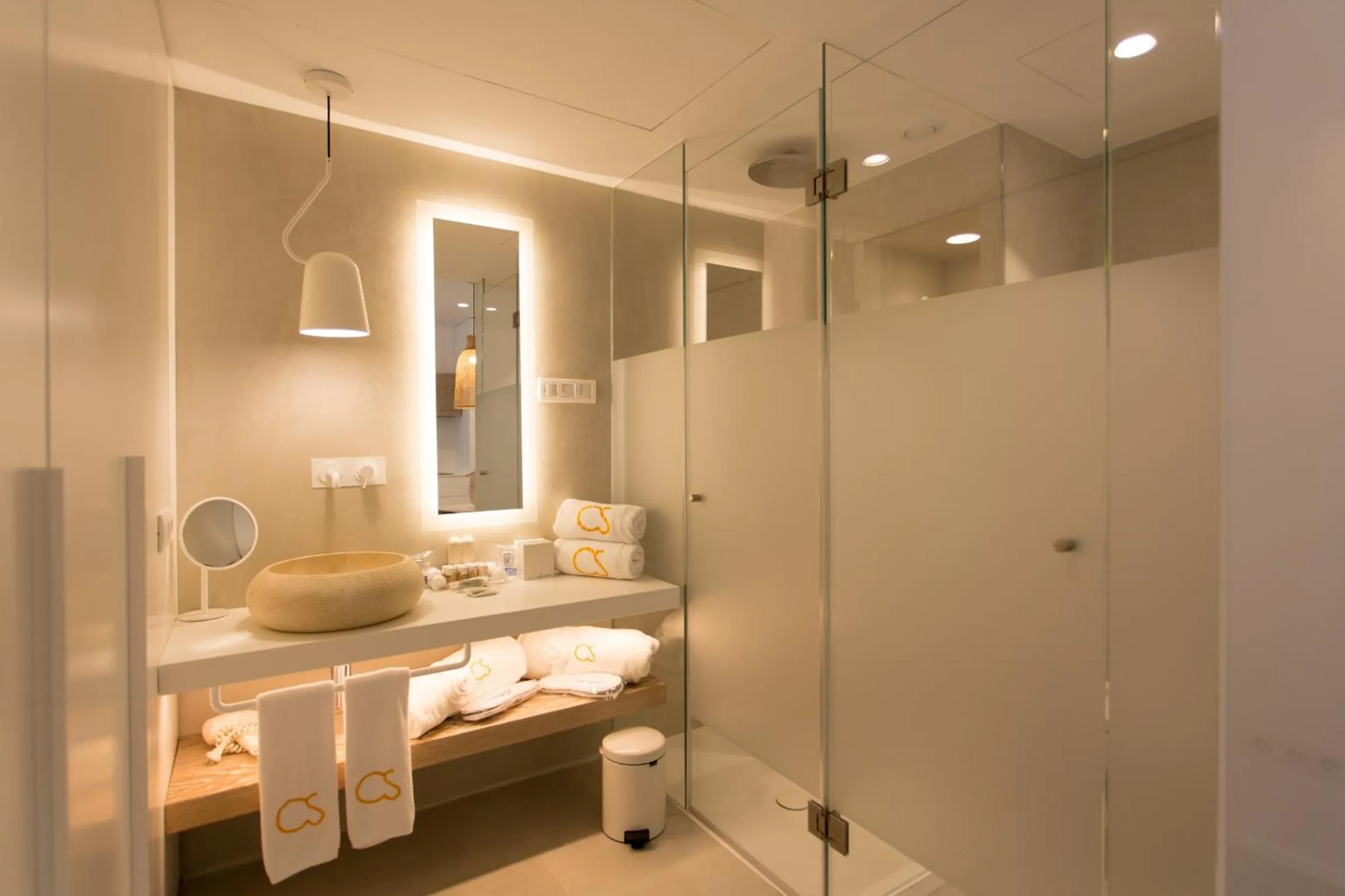Shower in Sa Pedrera Suites & Spa