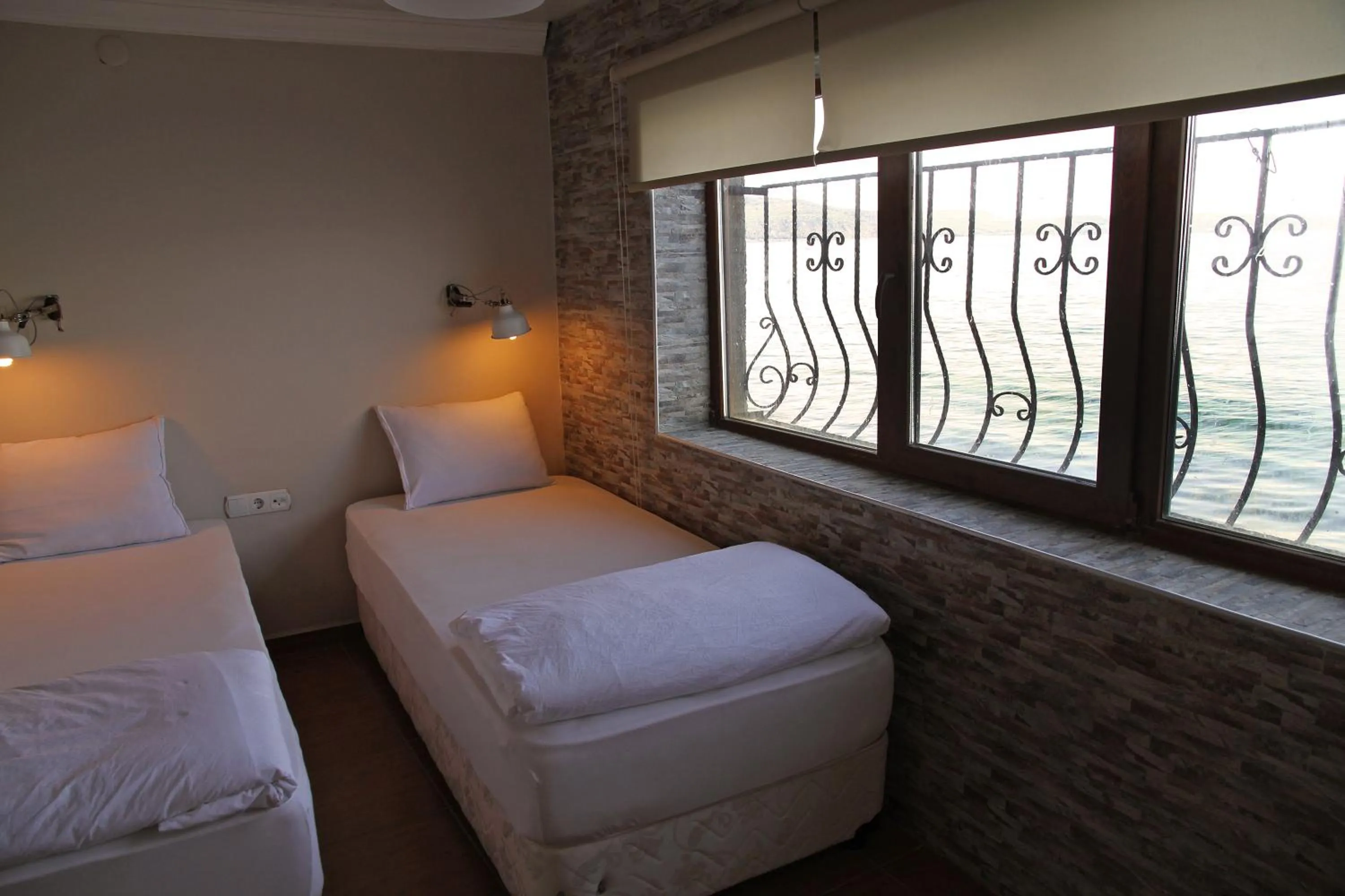 Photo of the whole room in Aqua Boss Hotel