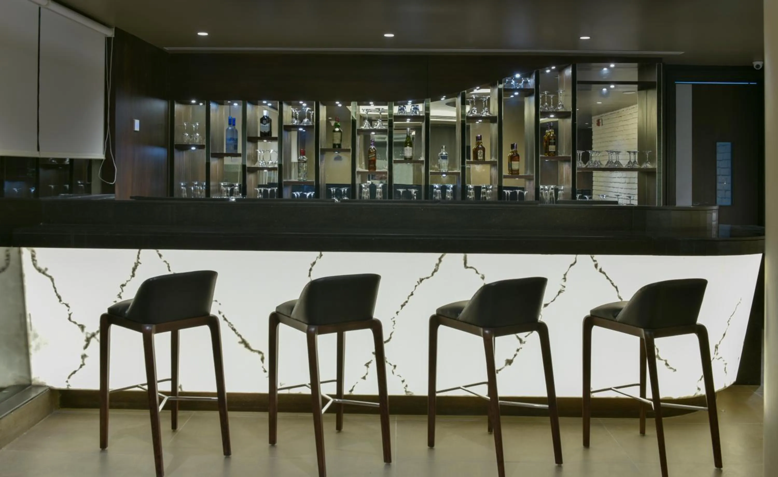 Lounge or bar in Lemon Tree Hotel Jammu