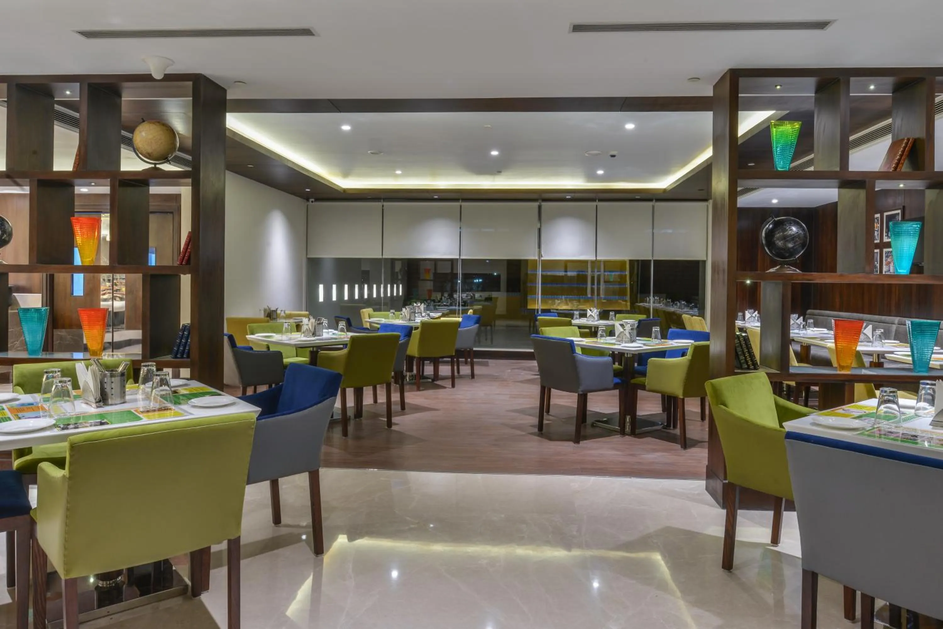 Restaurant/places to eat in Lemon Tree Hotel Jammu