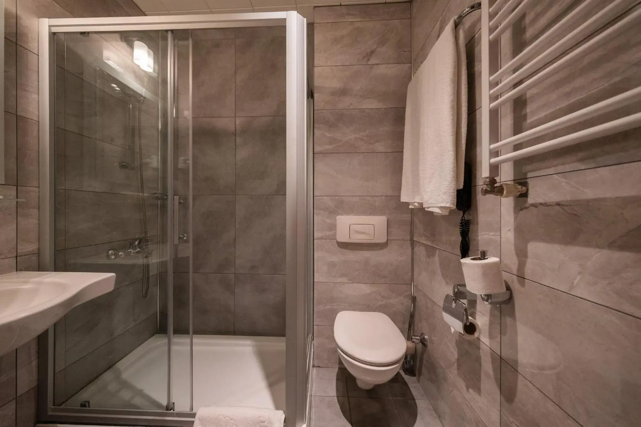 Standard Twin Room in Iris Hotel & Spa Standard Twin Room in Iris Hotel & Spa