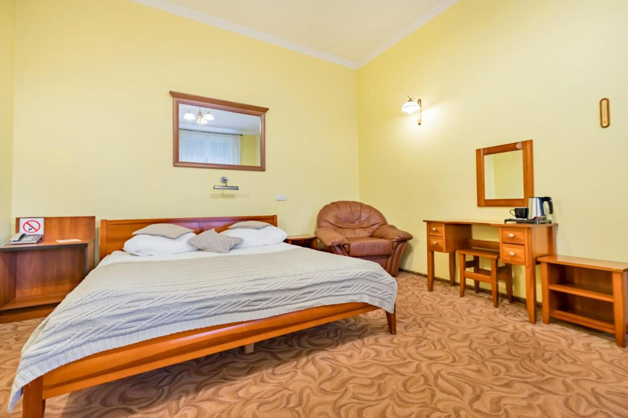 Photo of the whole room, Bed in Pod Ratuszem