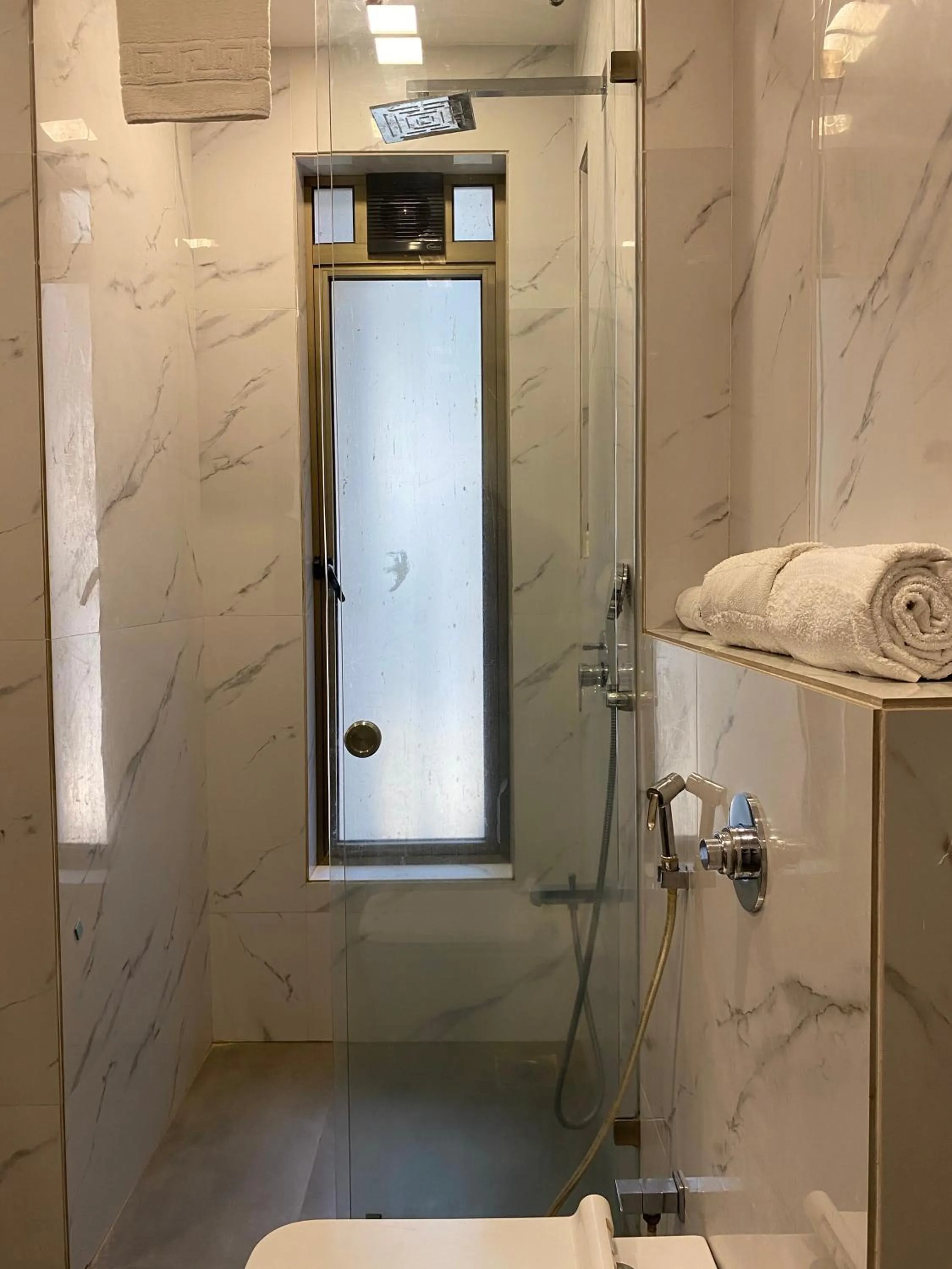 Shower in Theory9 Premium Service Apartments Khar