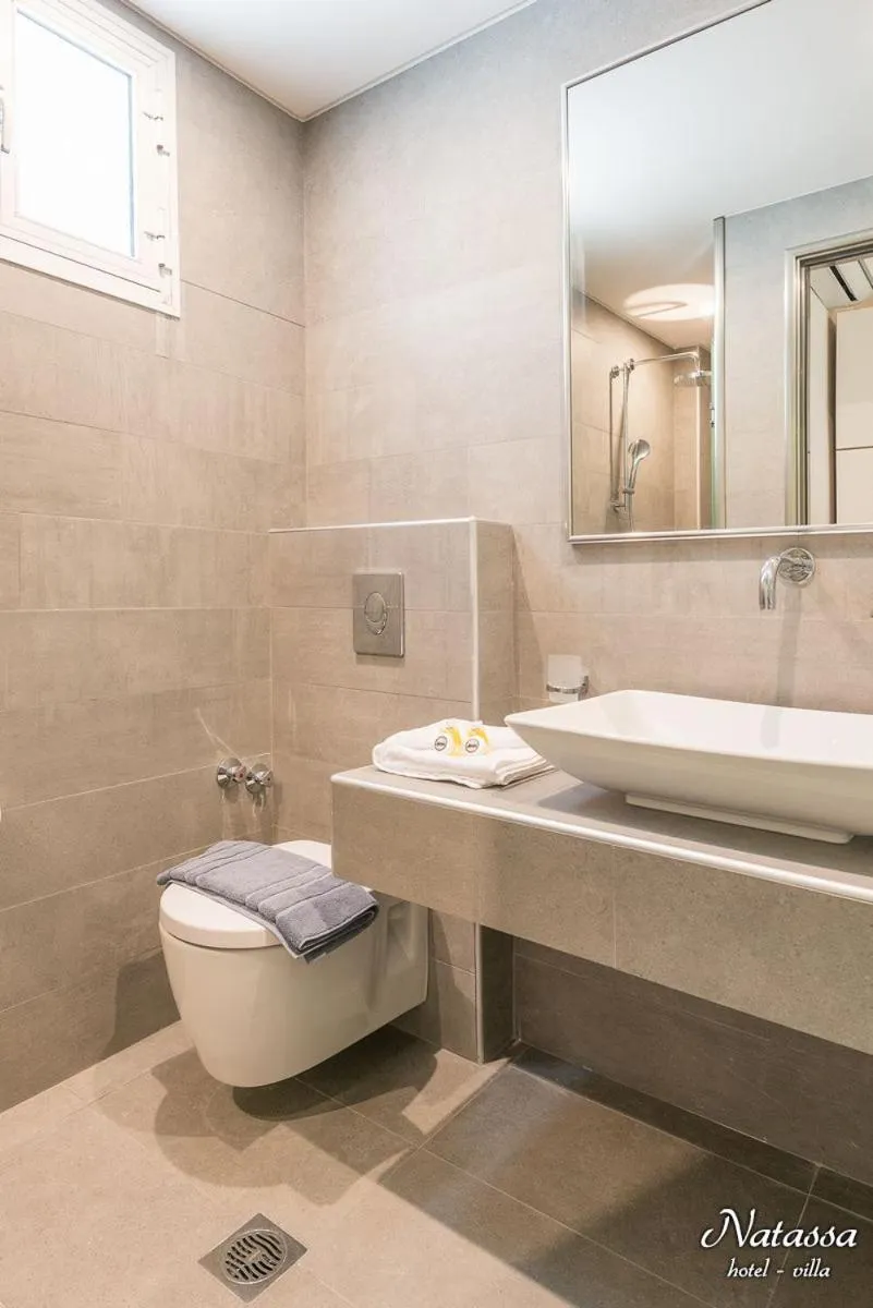 Toilet in Hotel Villa Natassa