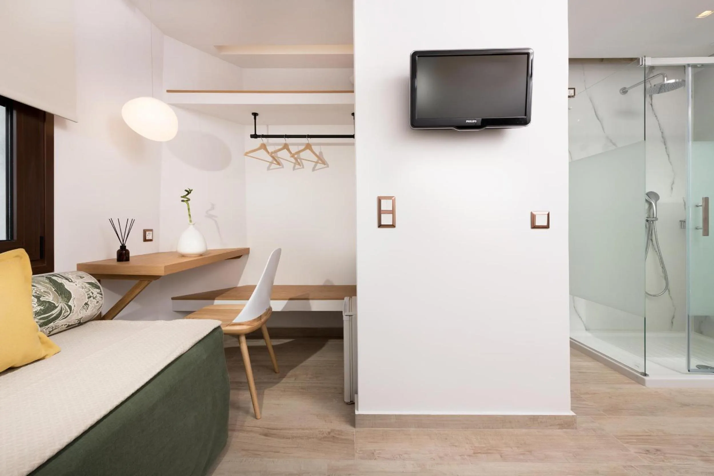 TV and multimedia in Hotel Villa Natassa