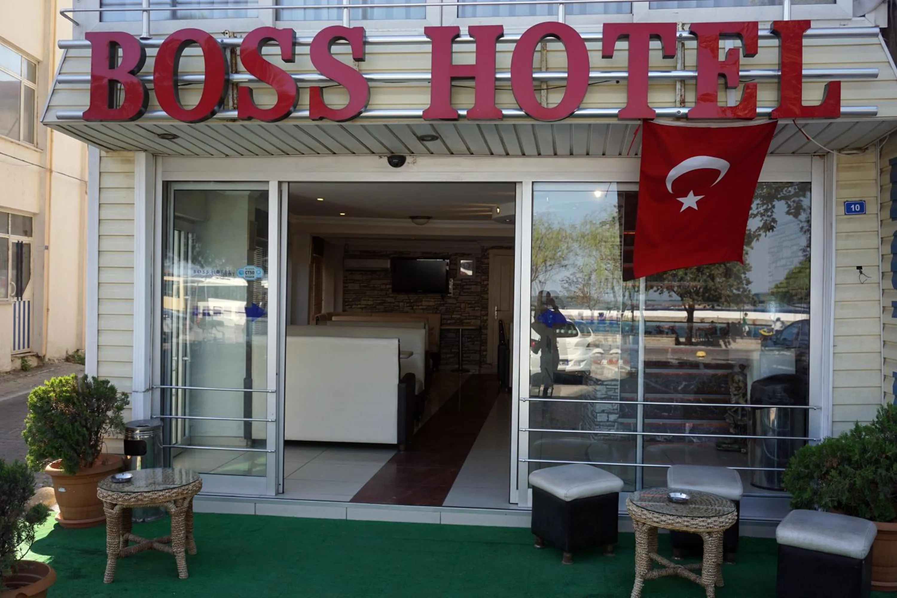 Facade/entrance in Boss Hotel