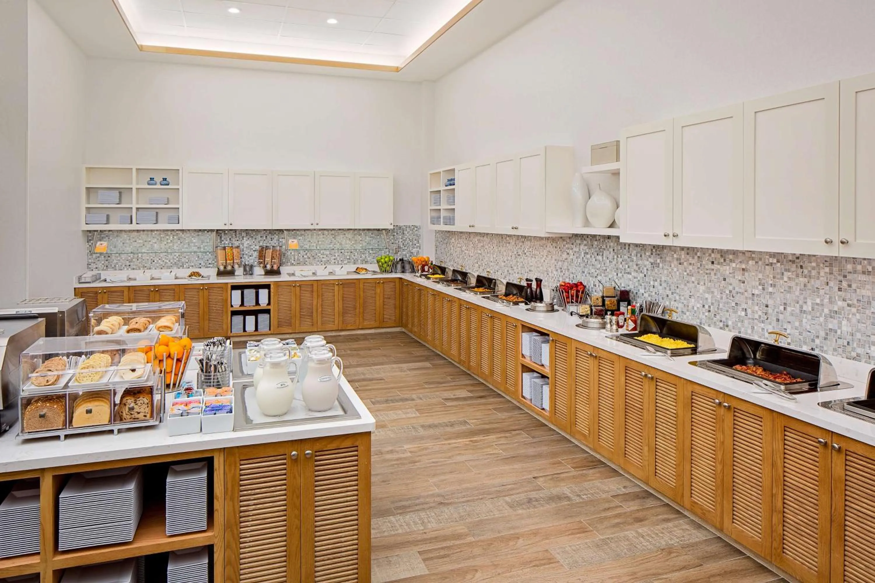 Restaurant/places to eat in Hyatt House across from Universal Orlando Resort