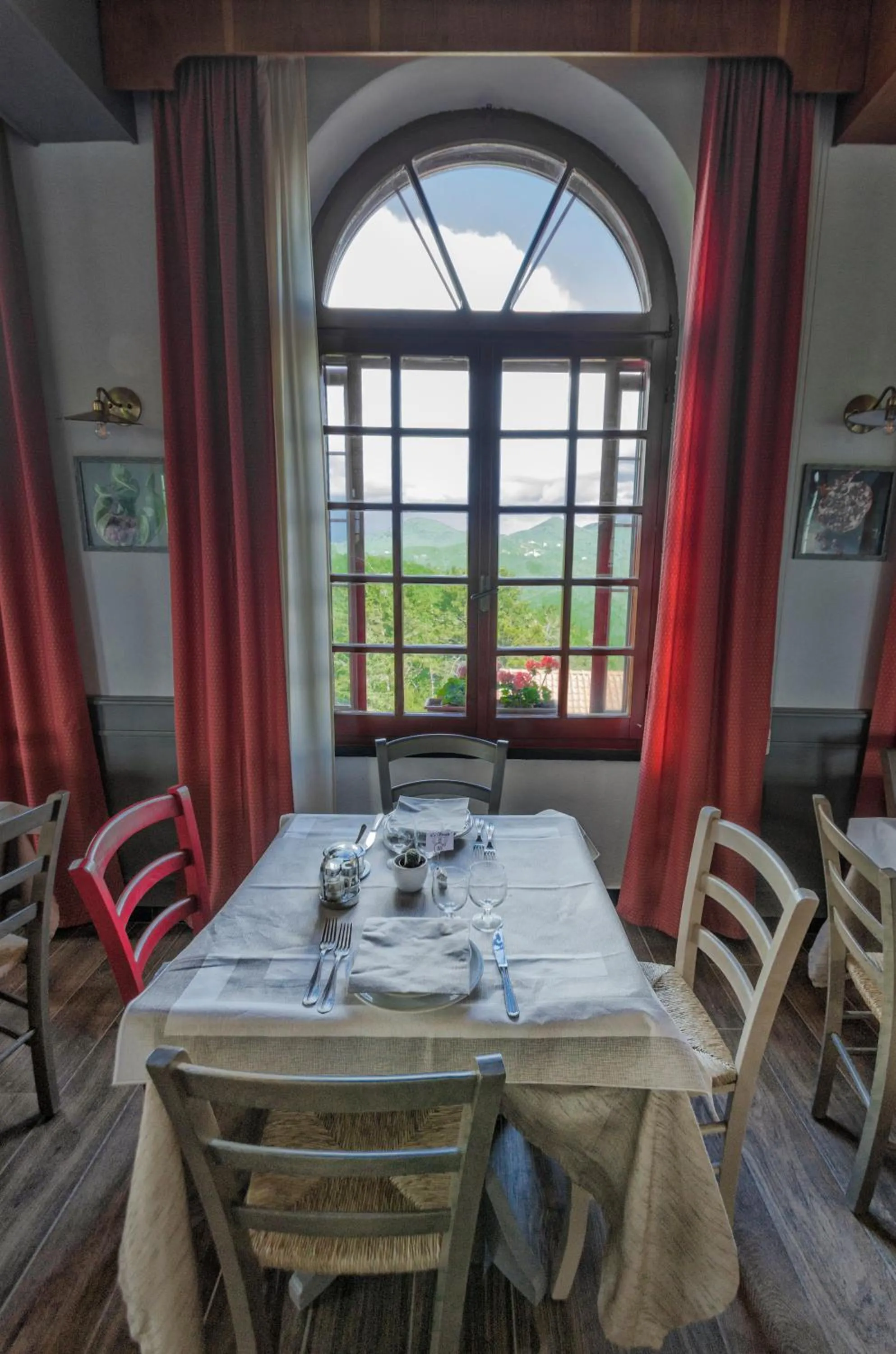 Restaurant/places to eat in Albergo La Veranda