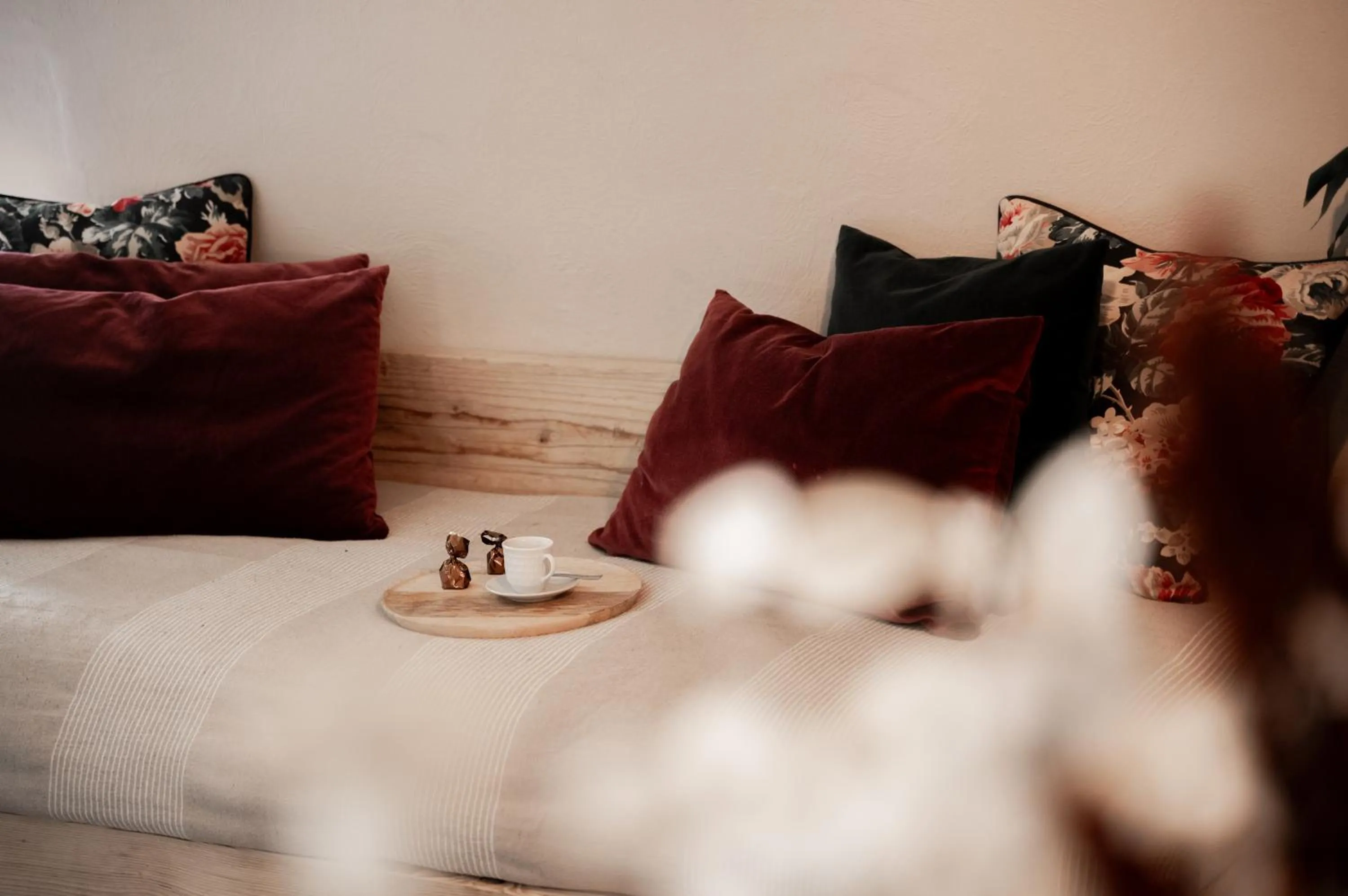 Bedroom in Baita Naturas con piscina idromassaggio calda, privata e gratuita