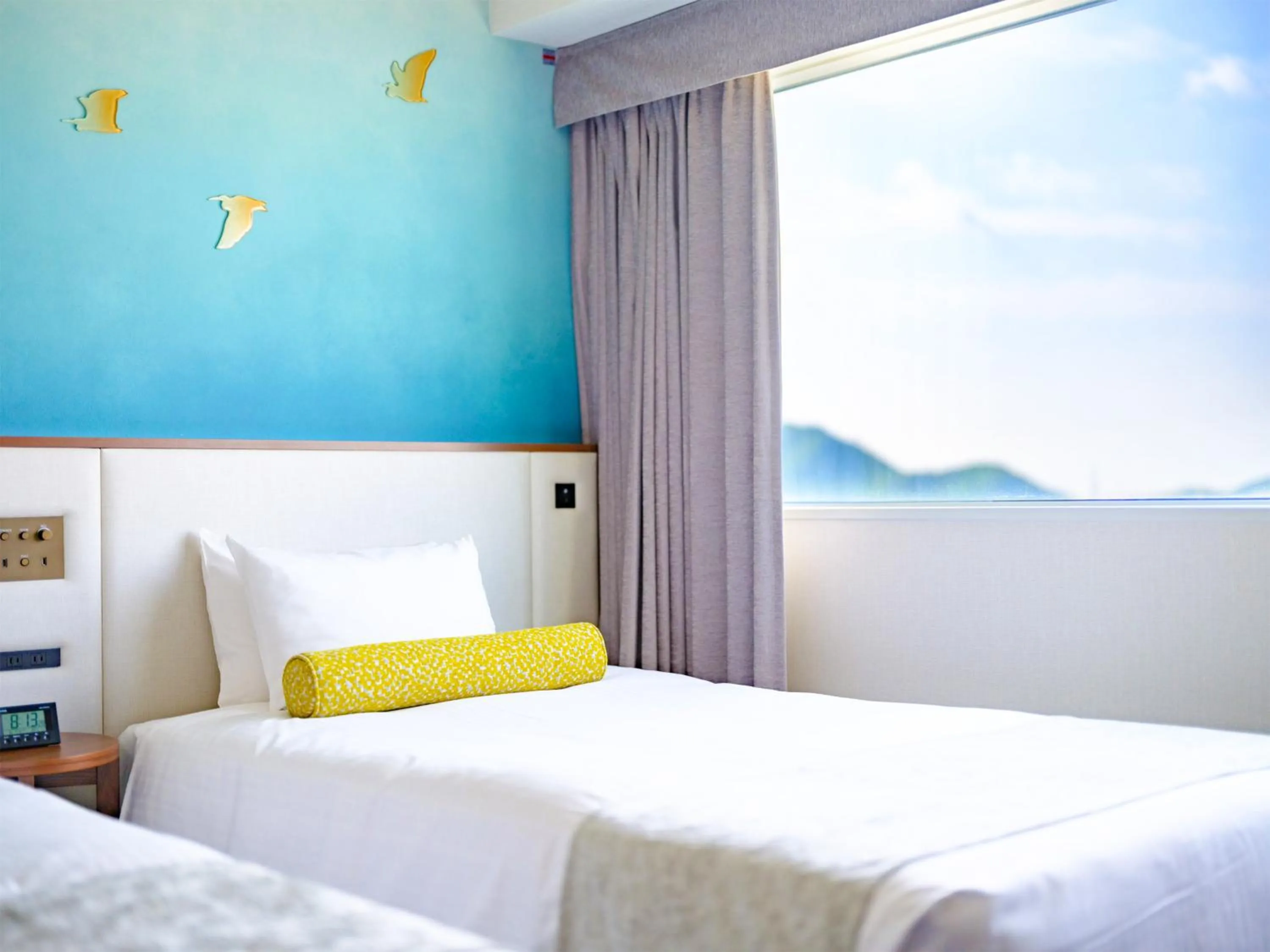 View (from property/room), Bed in Hotel Nikko Himeji