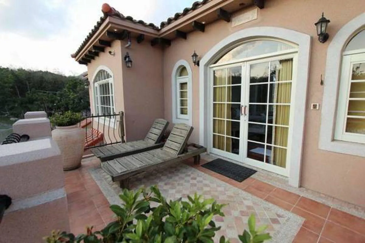 Decorative detail in My Chateau Resort