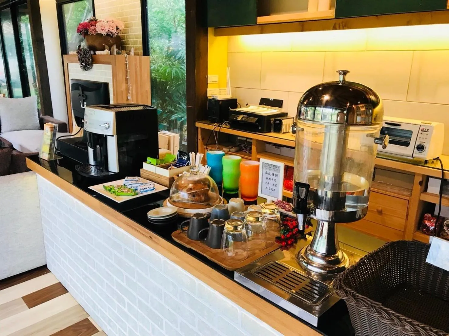 Restaurant/places to eat in My Chateau Resort