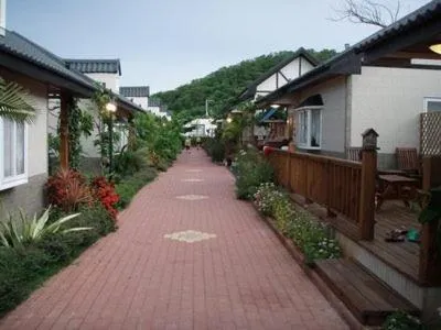 Facade/entrance in Fennel Resort