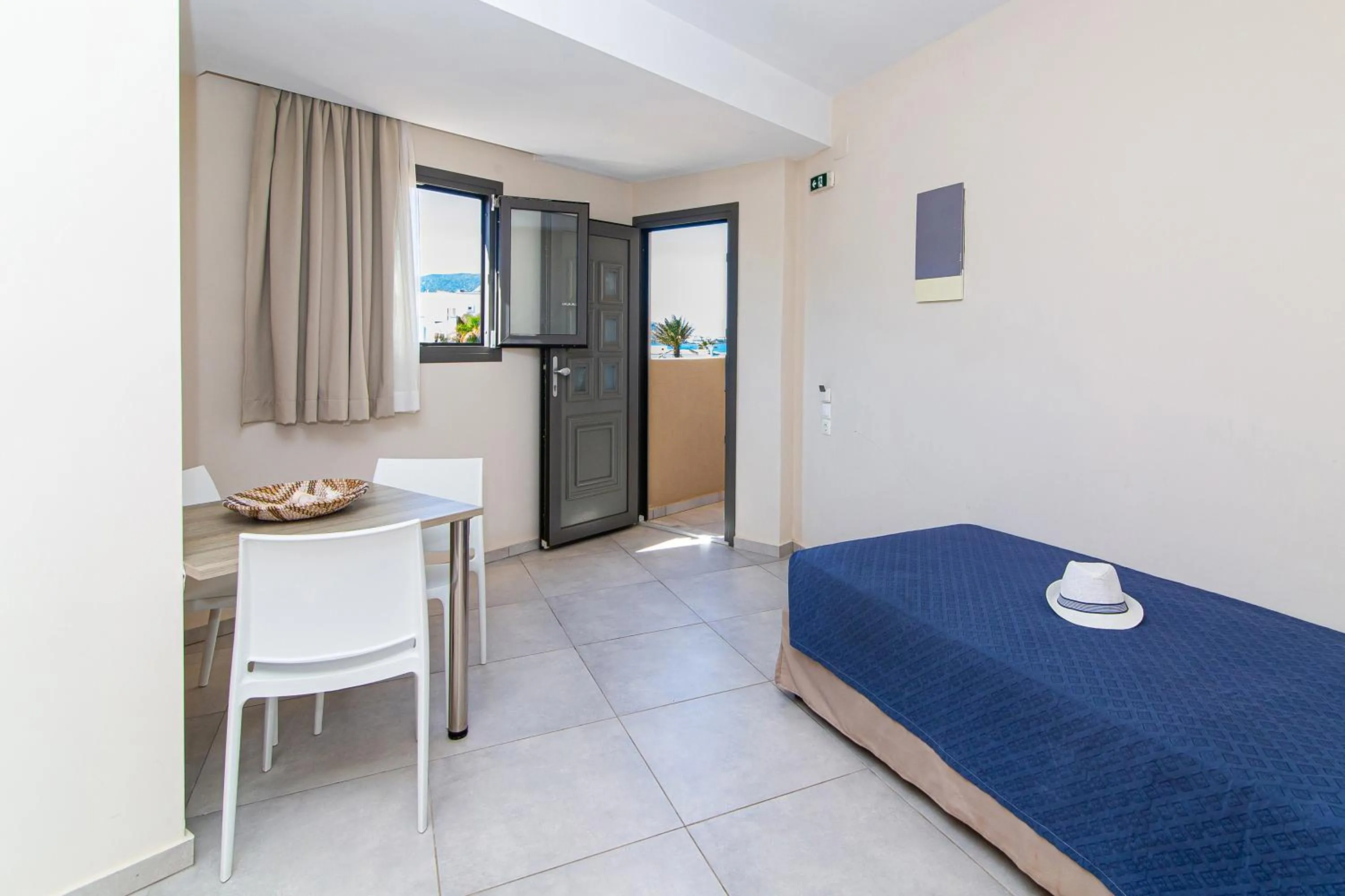 Bedroom, Bed in Theo Star Beach Hotel