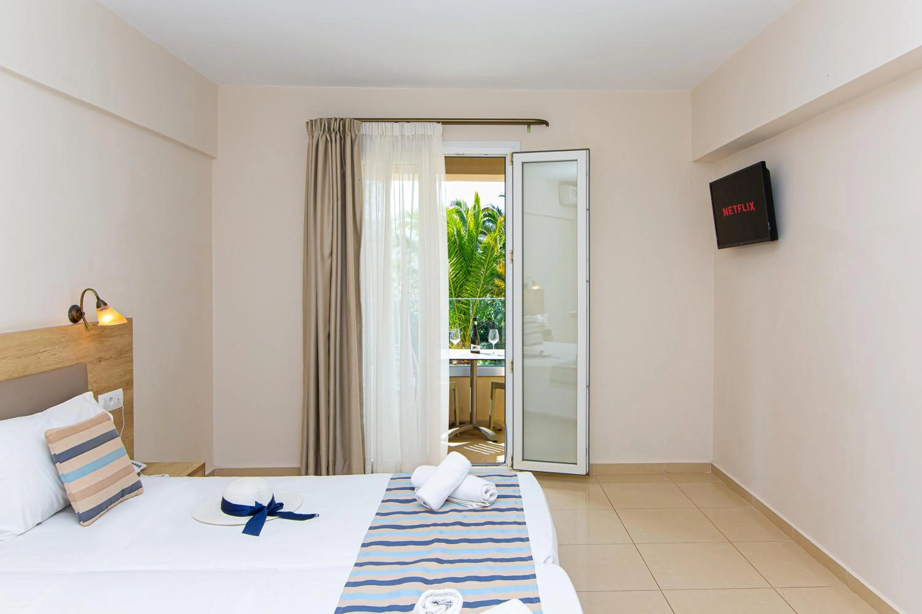 Bedroom, Bed in Theo Star Beach Hotel