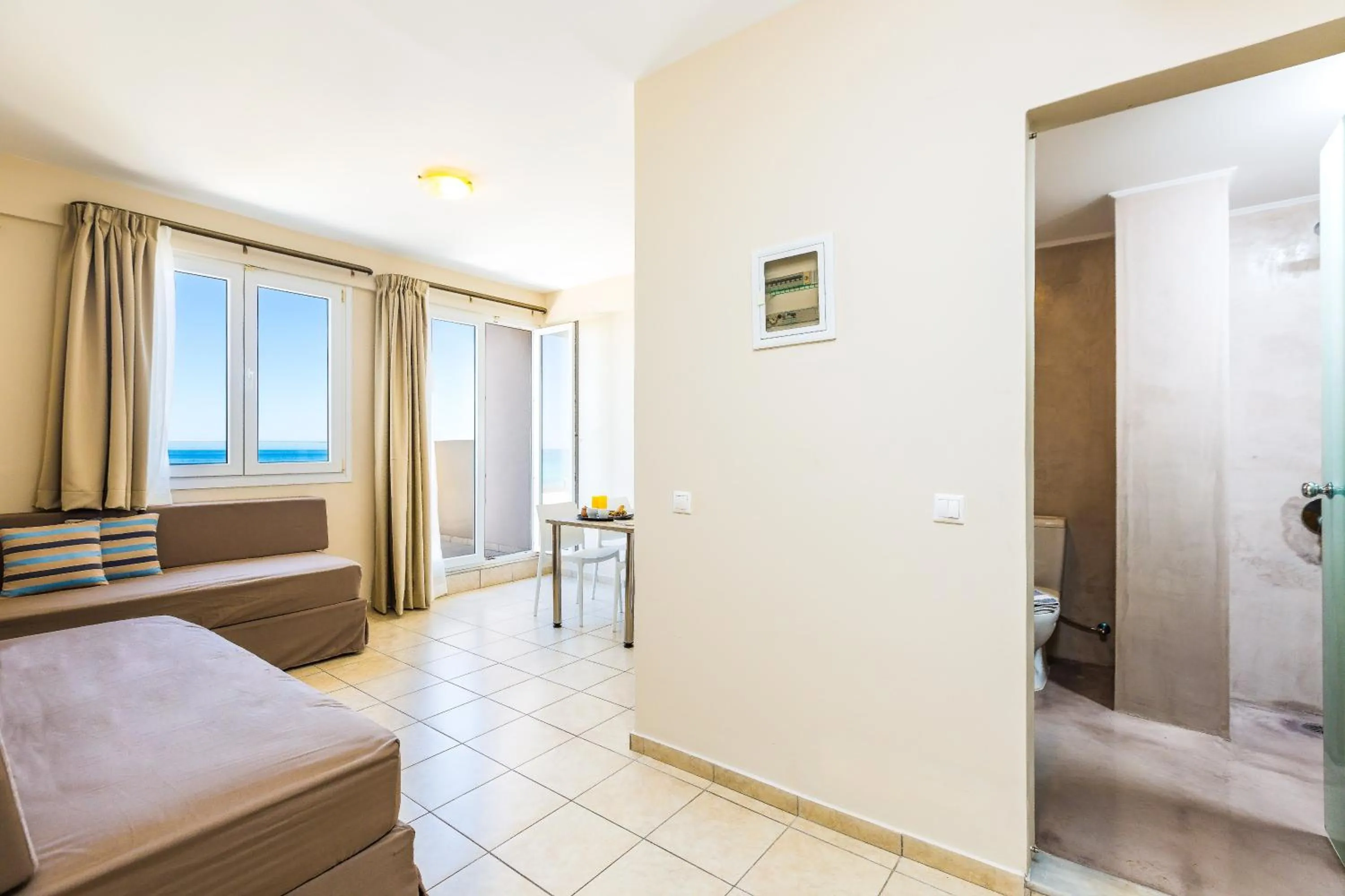 Bathroom, Bed in Theo Star Beach Hotel