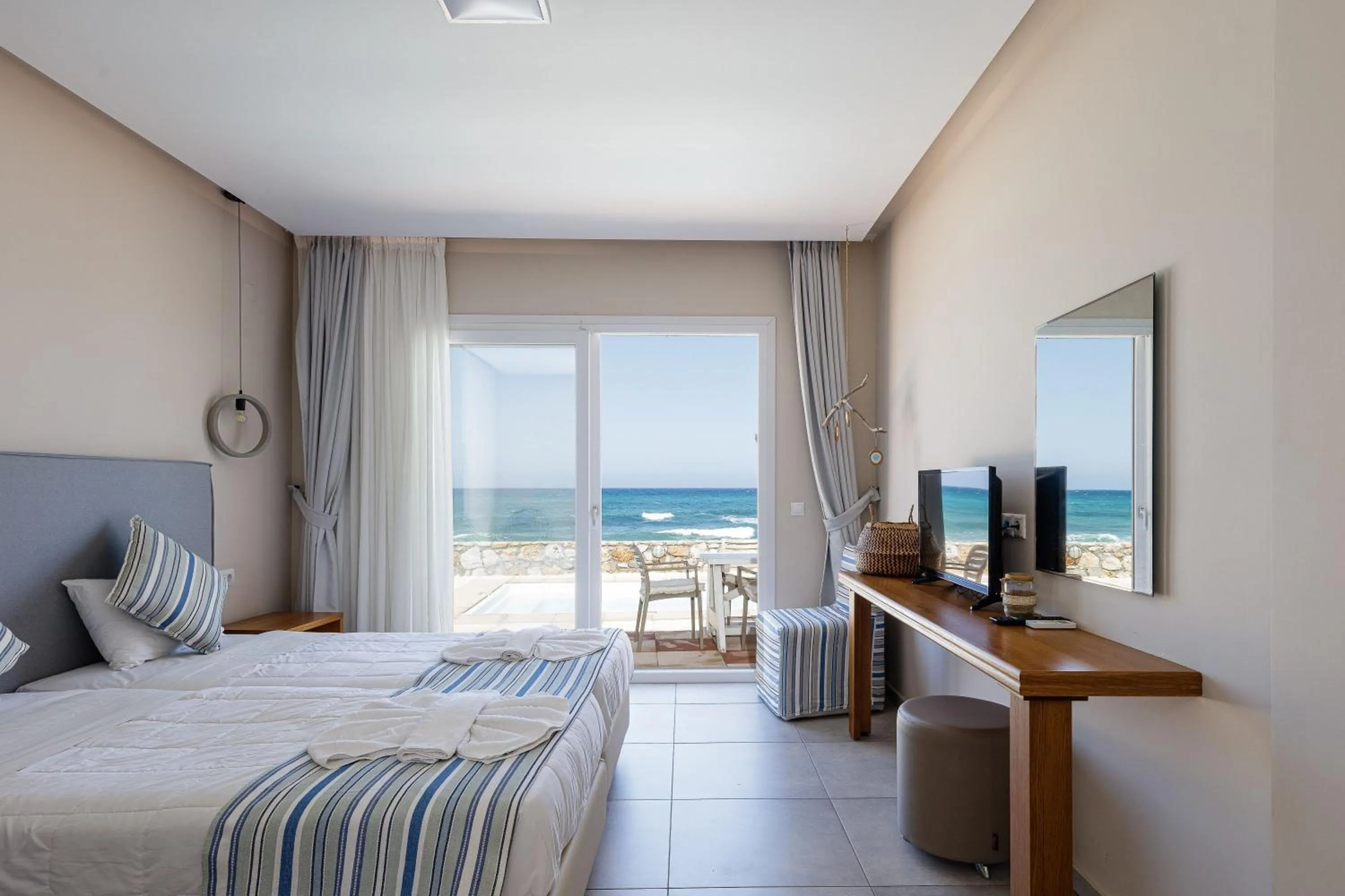 TV and multimedia, Bed in Theo Star Beach Hotel