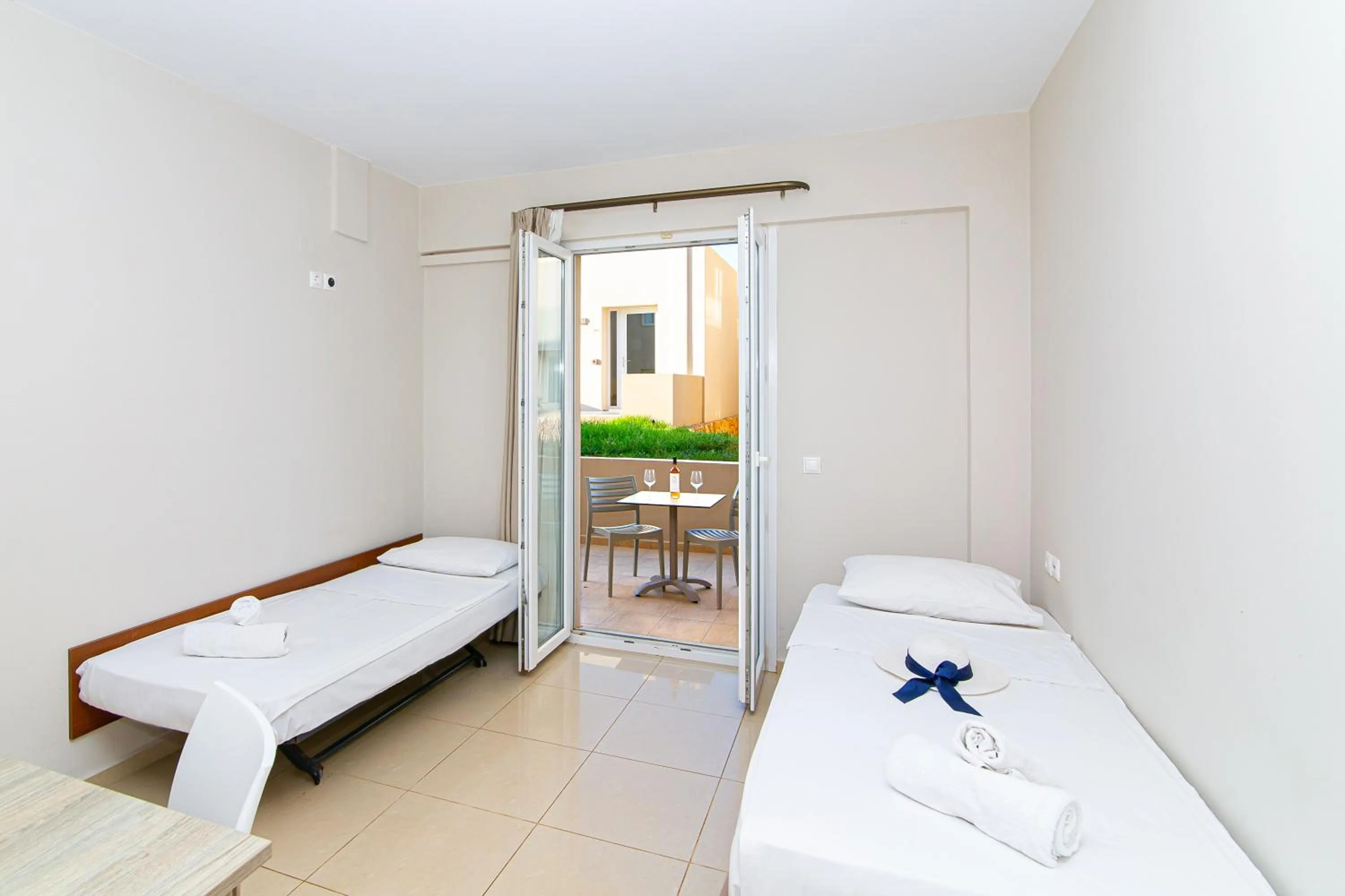 Bedroom, Bed in Theo Star Beach Hotel