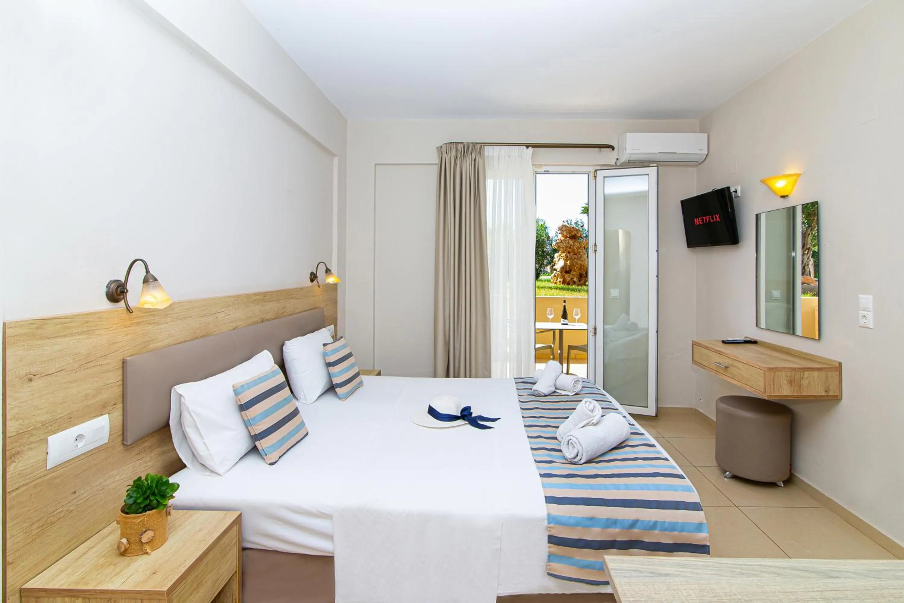 Bedroom in Theo Star Beach Hotel