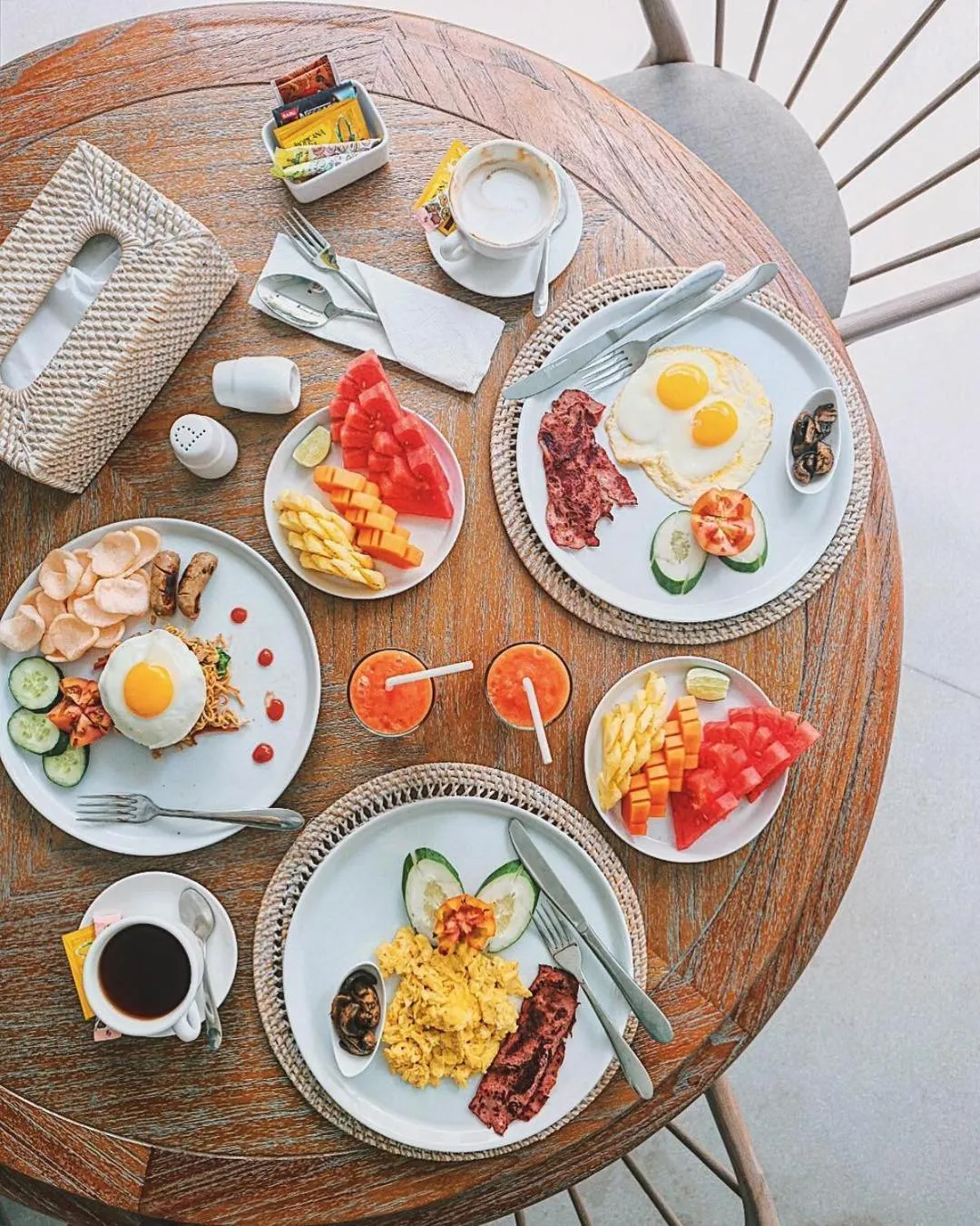 Breakfast in Casamaya Villa
