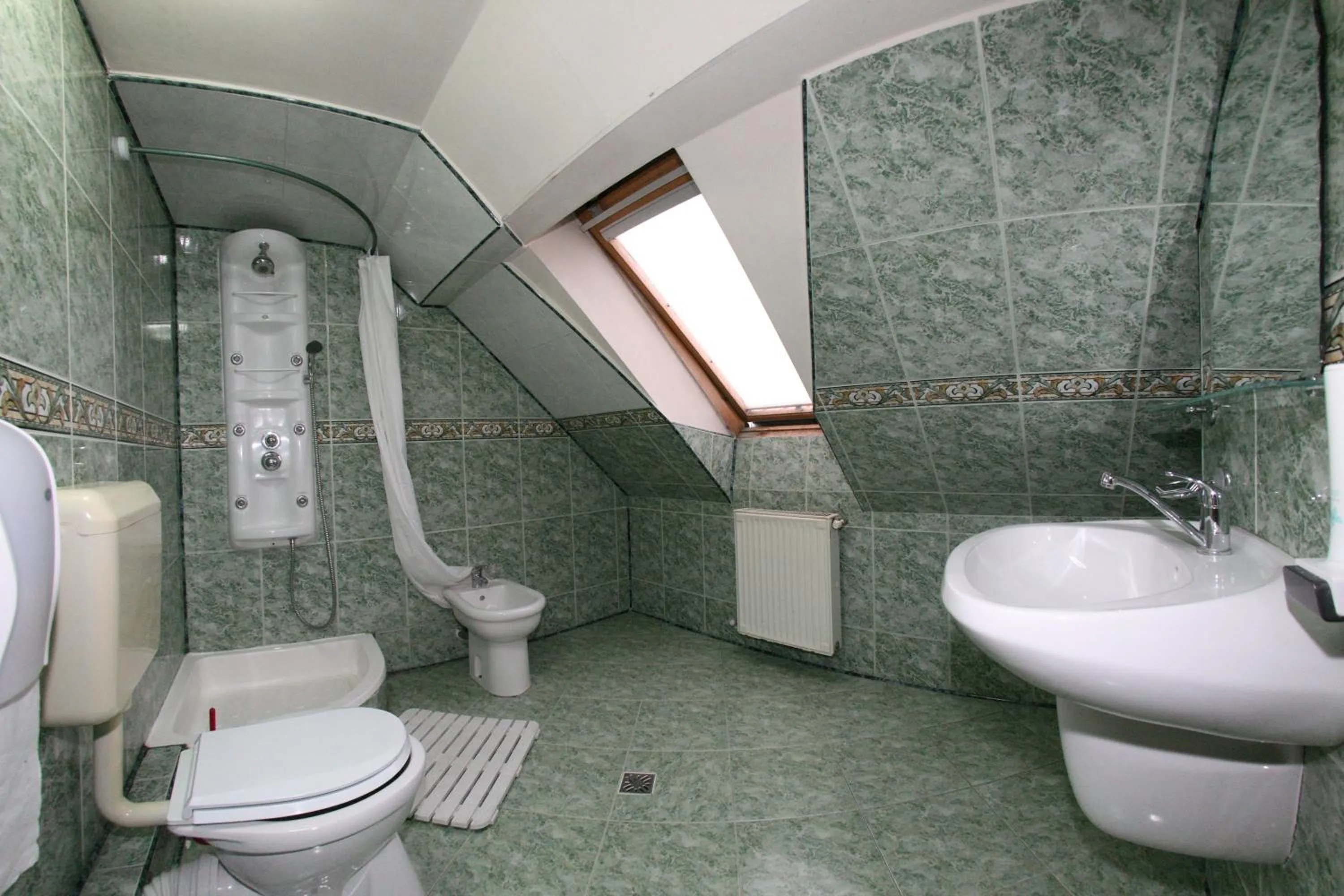 Bathroom in Pension Casa Timar