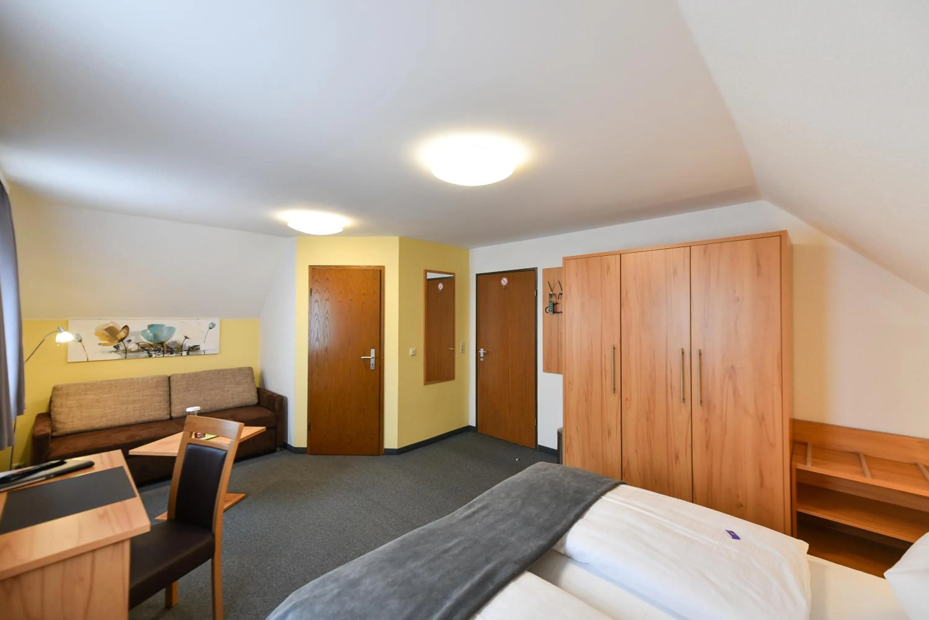 Photo of the whole room, Bed in Gasthof Kolb