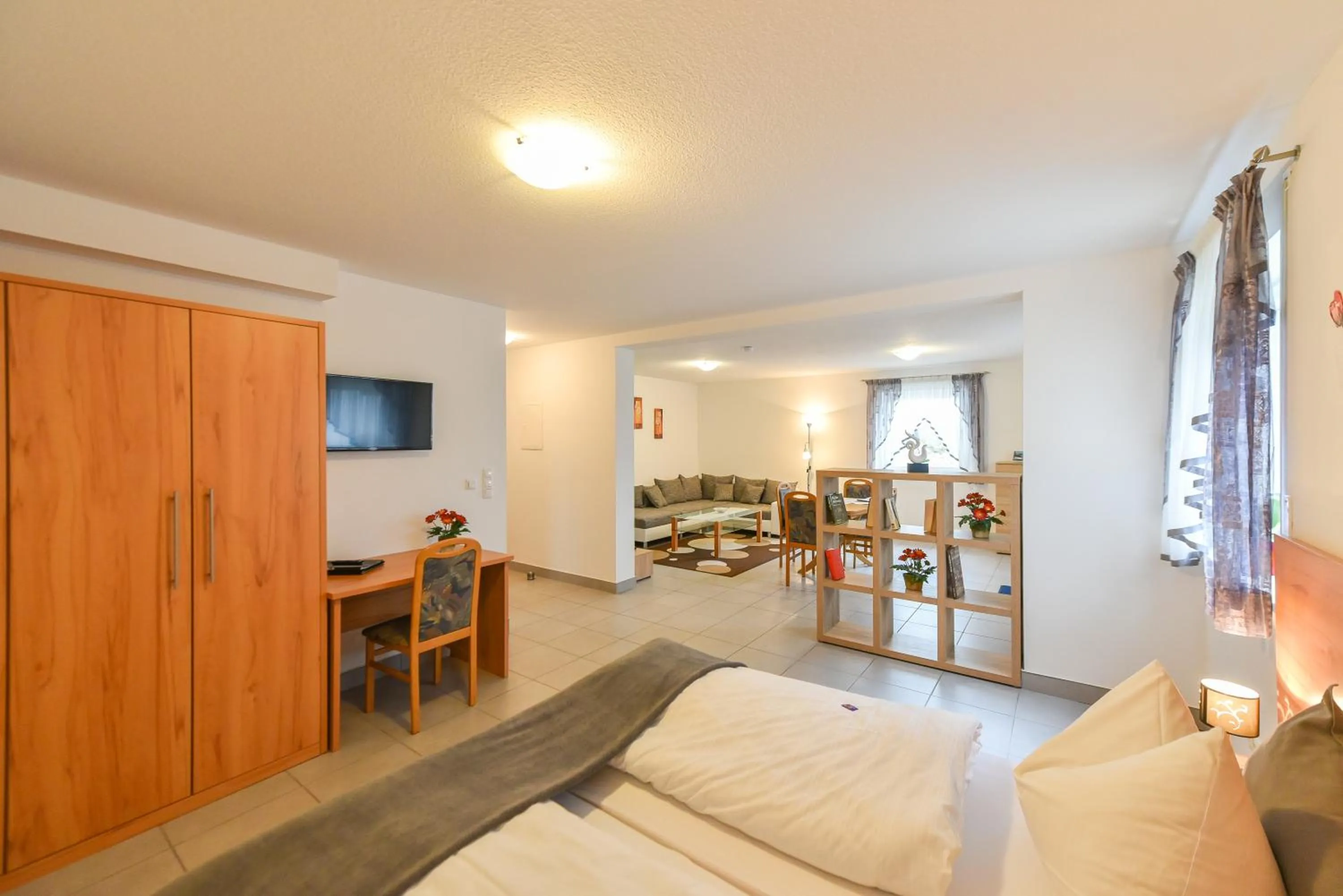 Living room, Bed in Gasthof Kolb