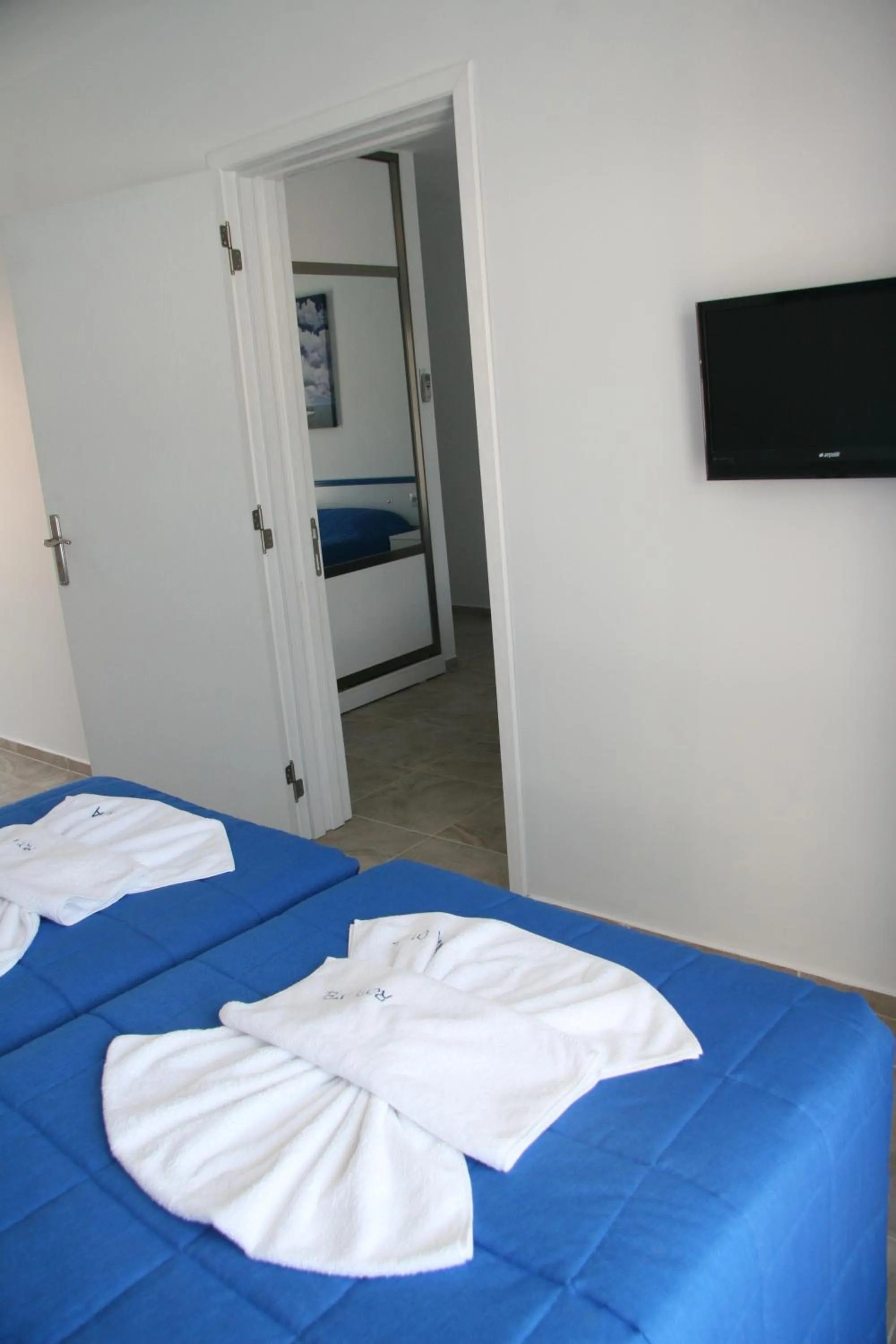 Photo of the whole room, Bed in Rota Hotel