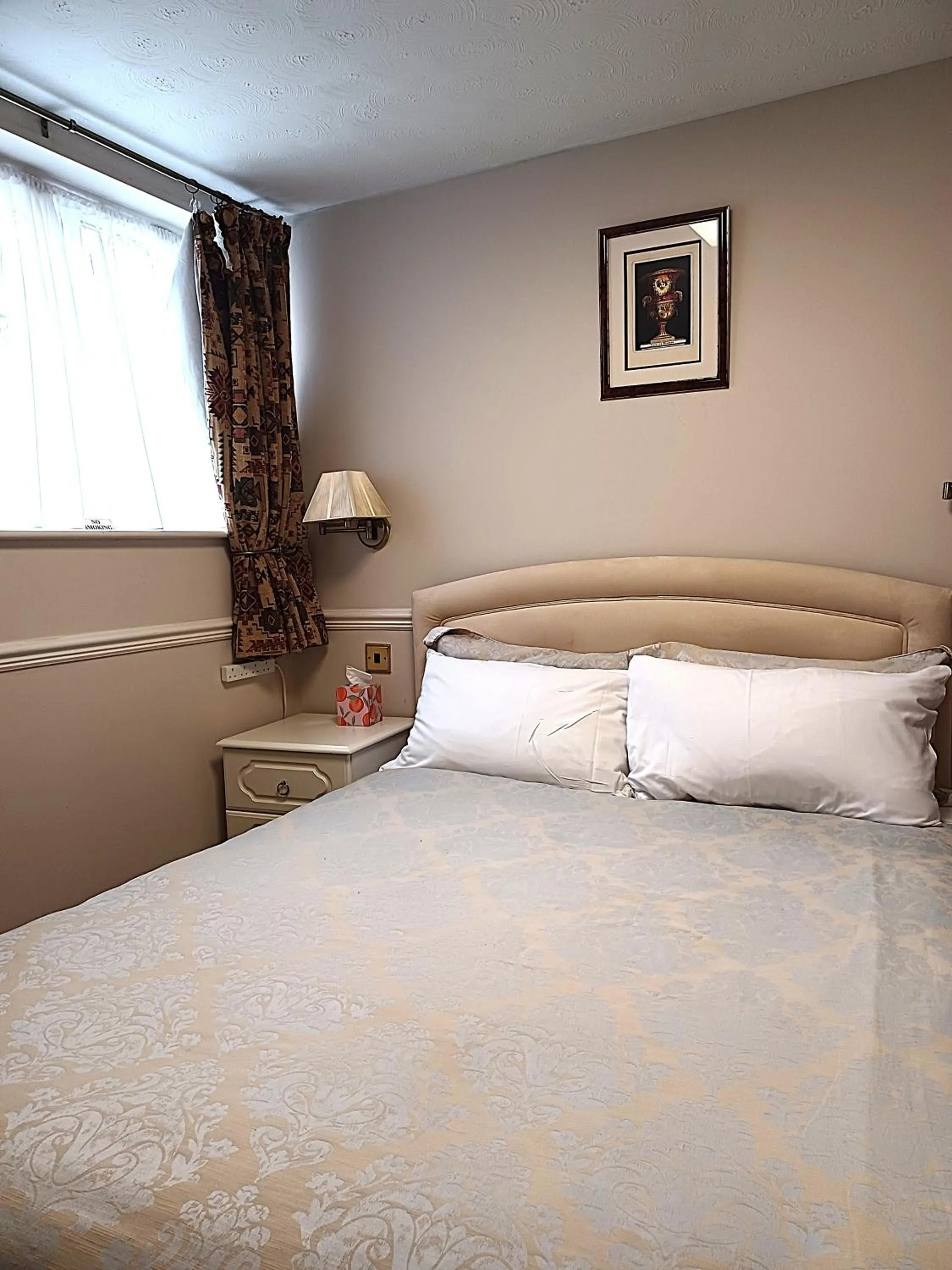 Bed in Hunters Lodge Guest House