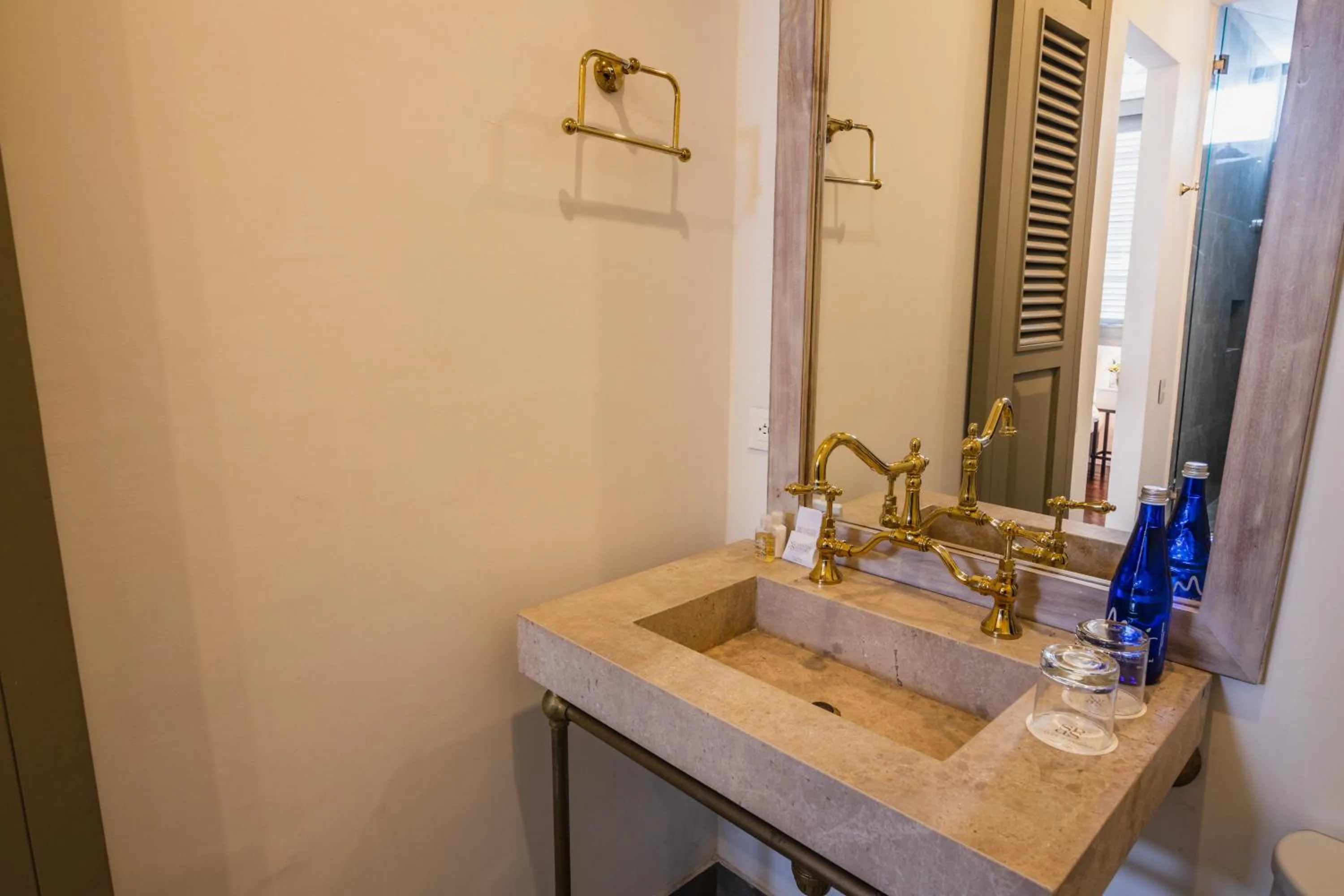 Bathroom in Hotel Monaguillo de Getsemaní