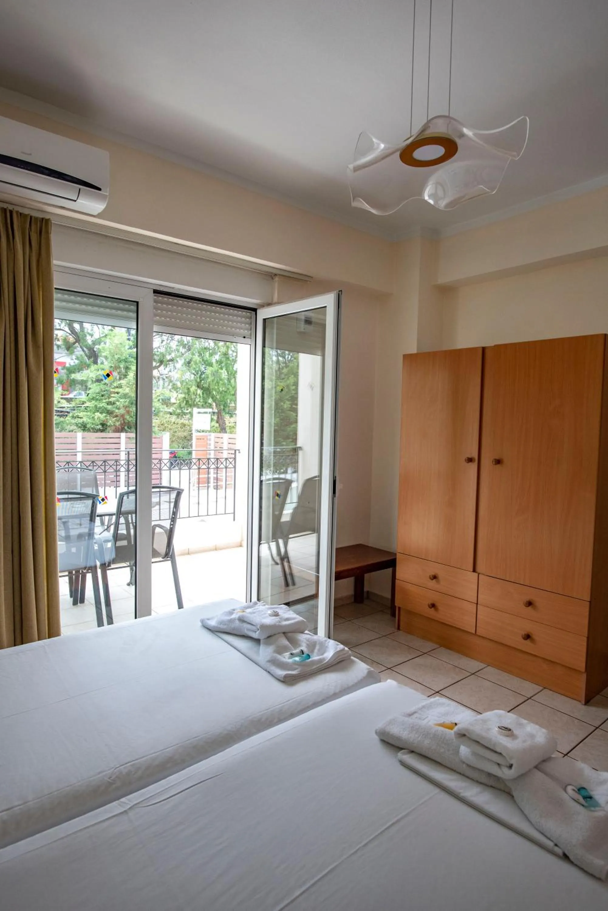 Bed in Matthias Hotel Apartments