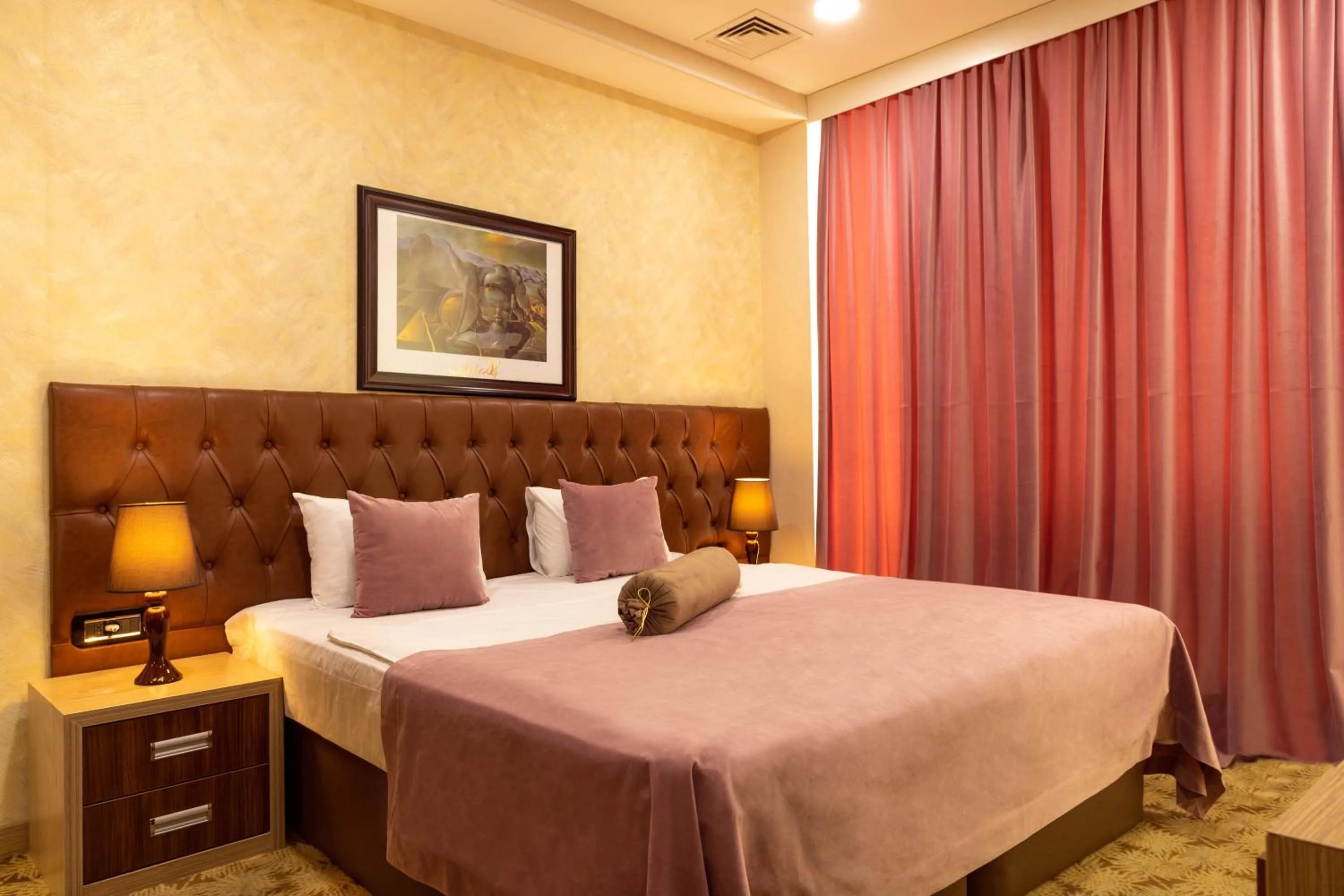 Bed in West Shine Hotel