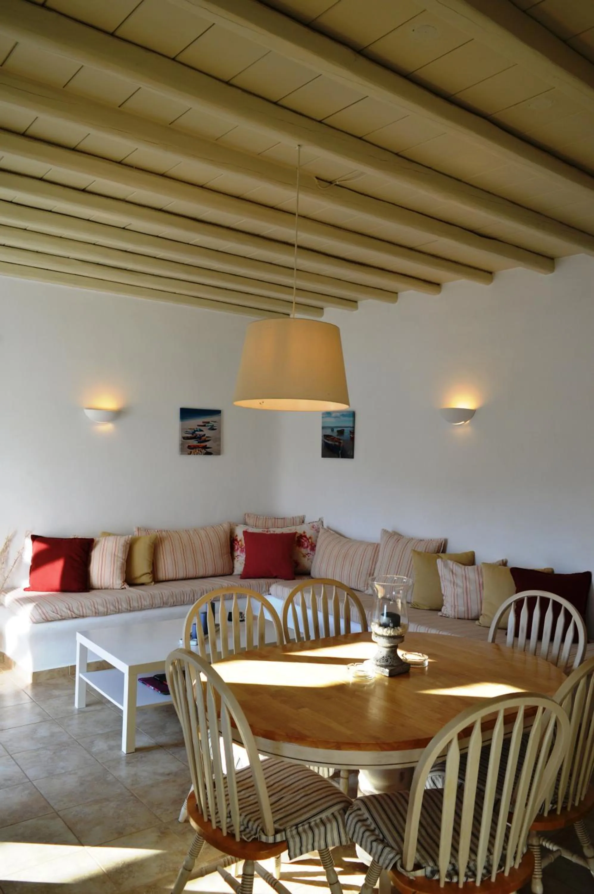 Living room in Sea Side Studios & Houses