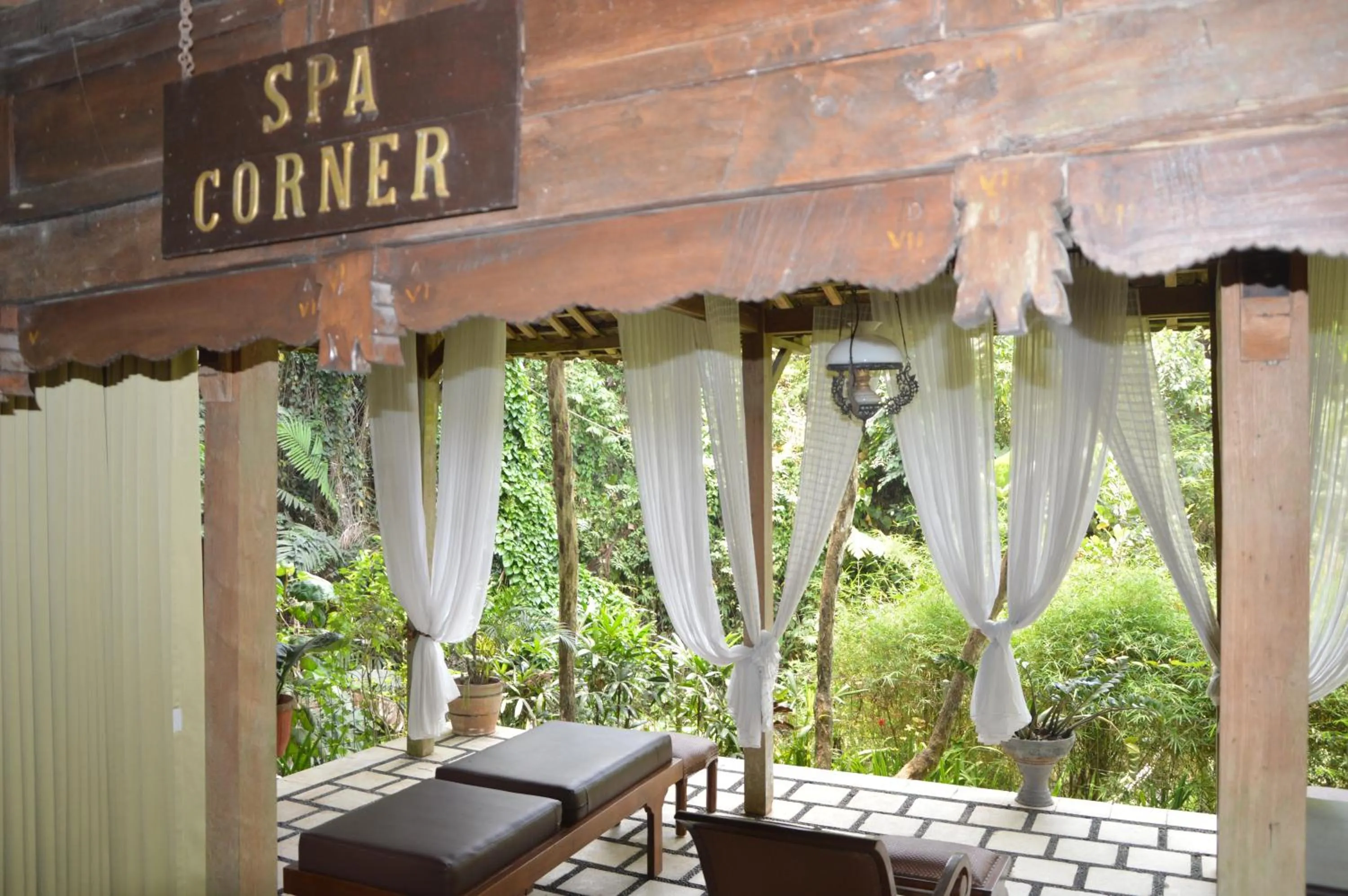 Spa and wellness centre/facilities in Joglo Plawang Villa & Resort