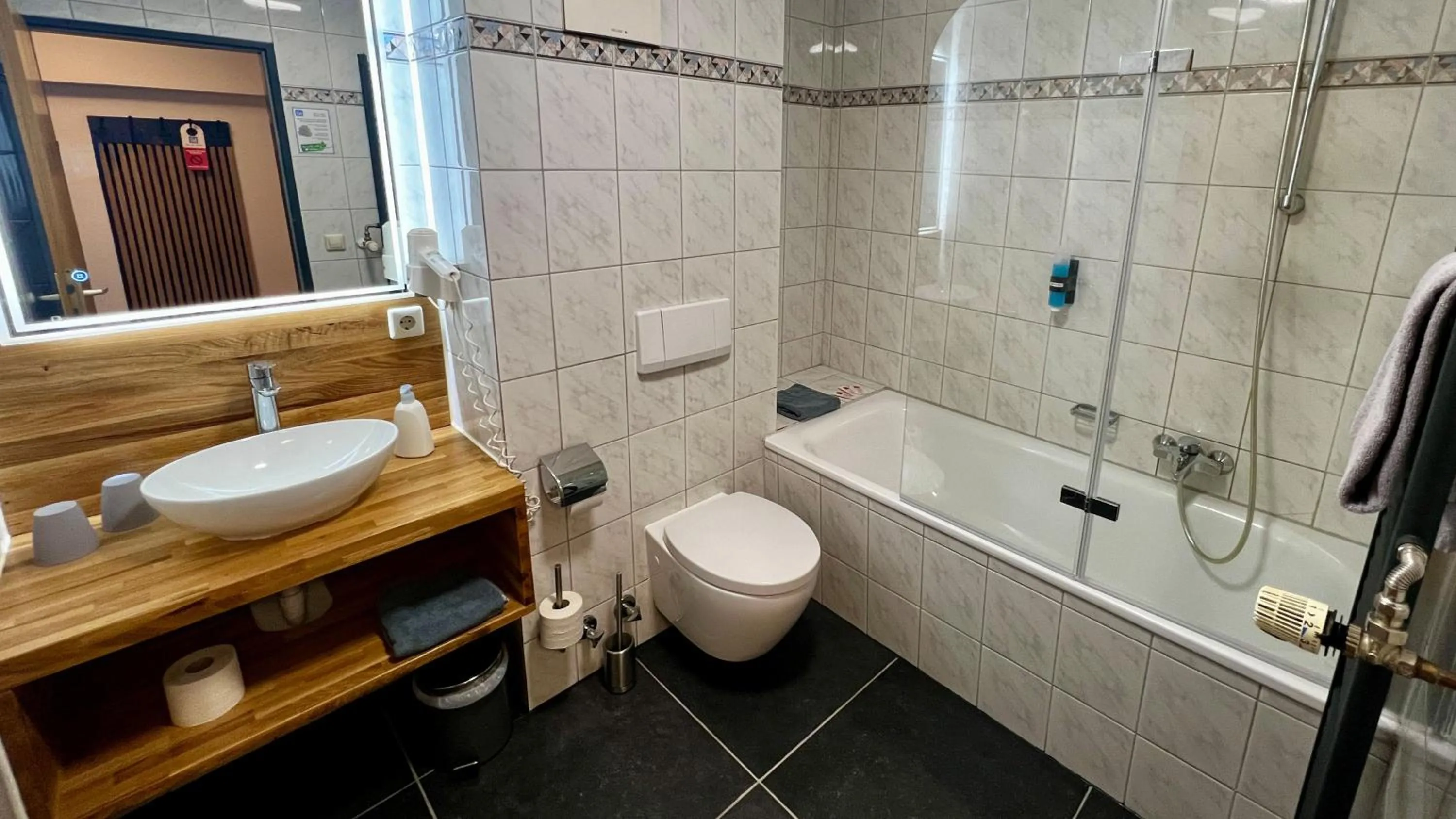 Toilet in HIL - Hotel im Lus Schopfheim